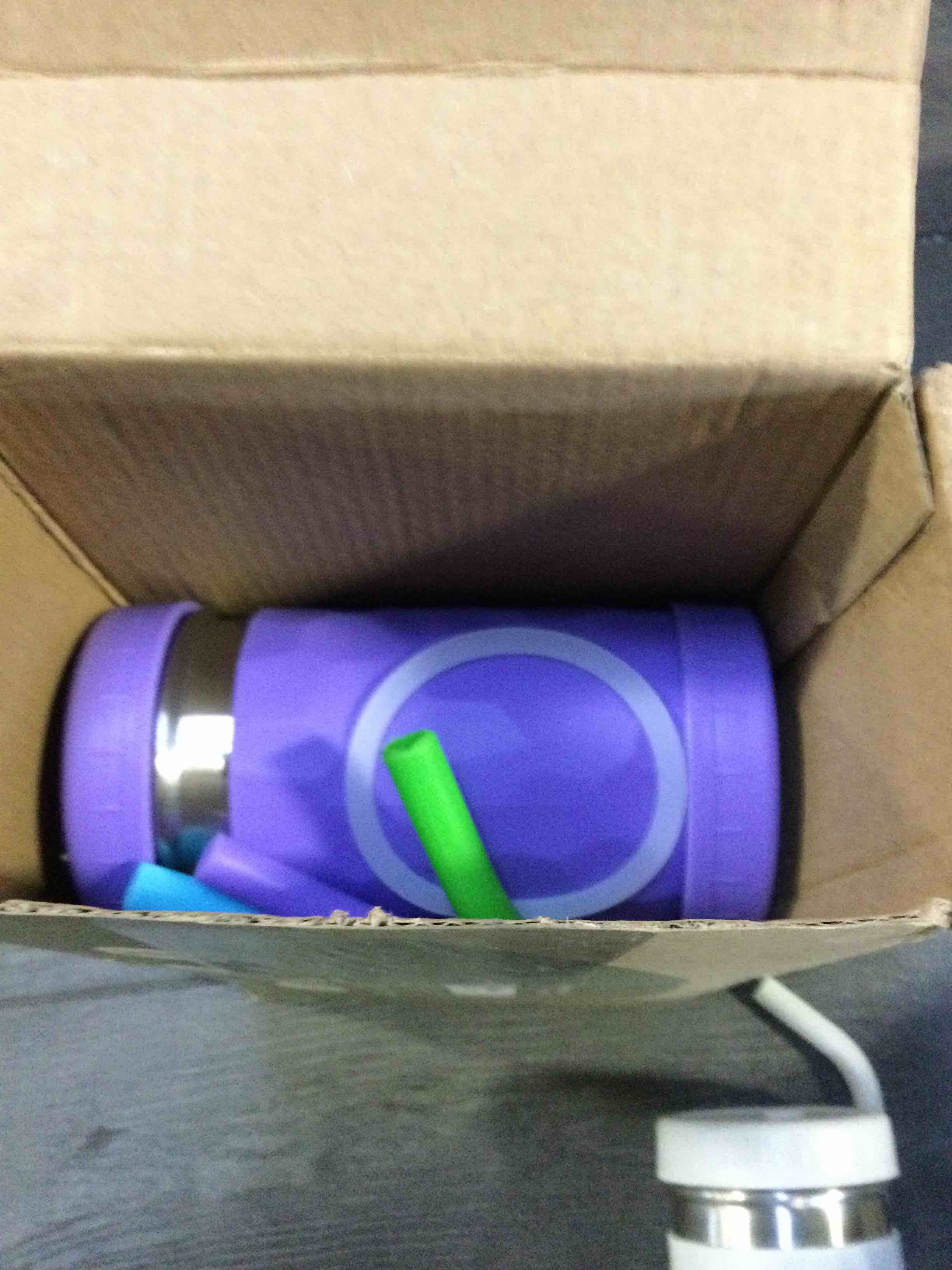 https://s3.amazonaws.com/lotting-images-prod/bidfta/BLU5514012_1700140540261.jpeg