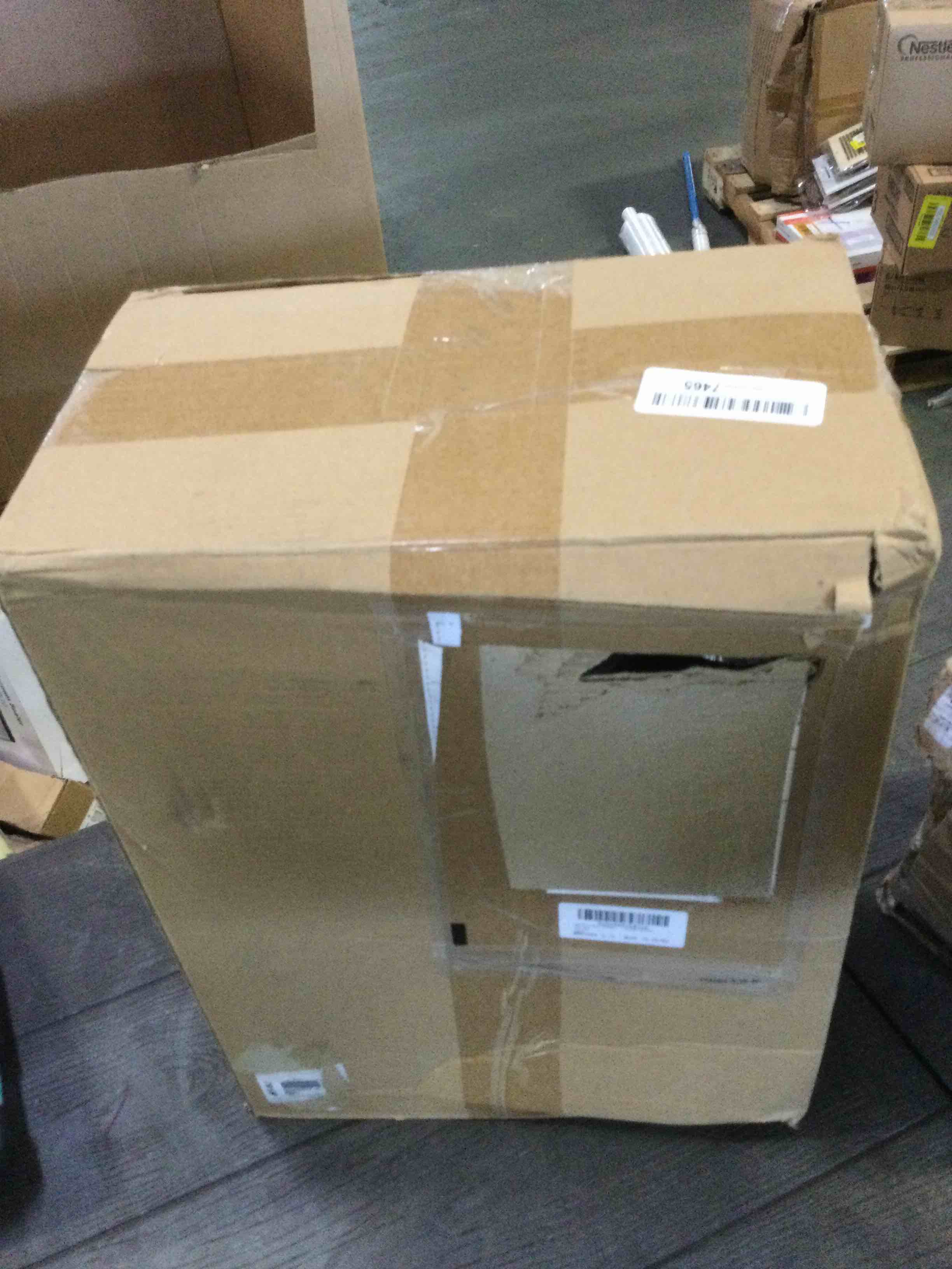https://s3.amazonaws.com/lotting-images-prod/bidfta/BLU5514021_1700141581603.jpeg