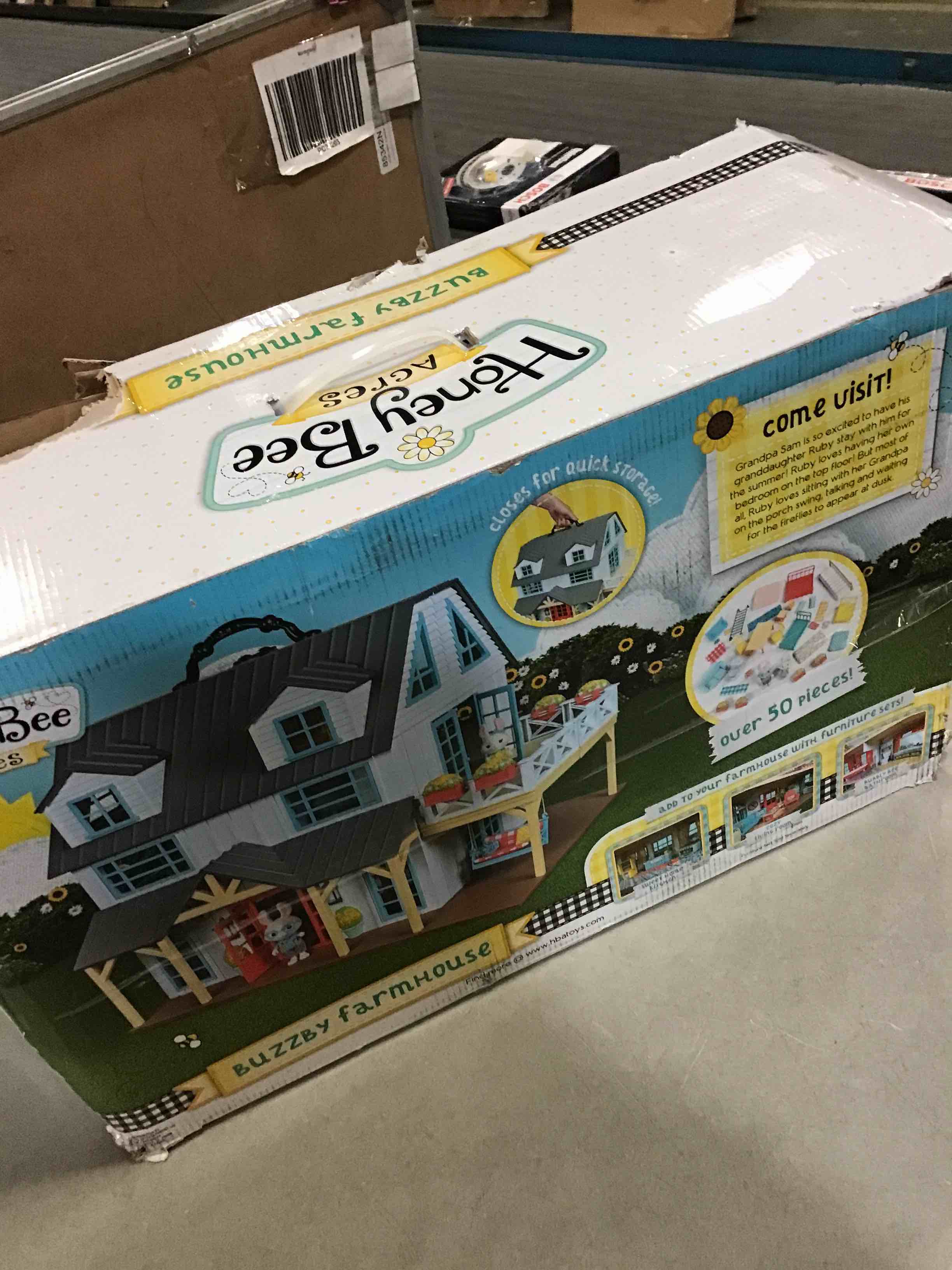 https://s3.amazonaws.com/lotting-images-prod/bidfta/BLU5514337_1700508090634.jpeg