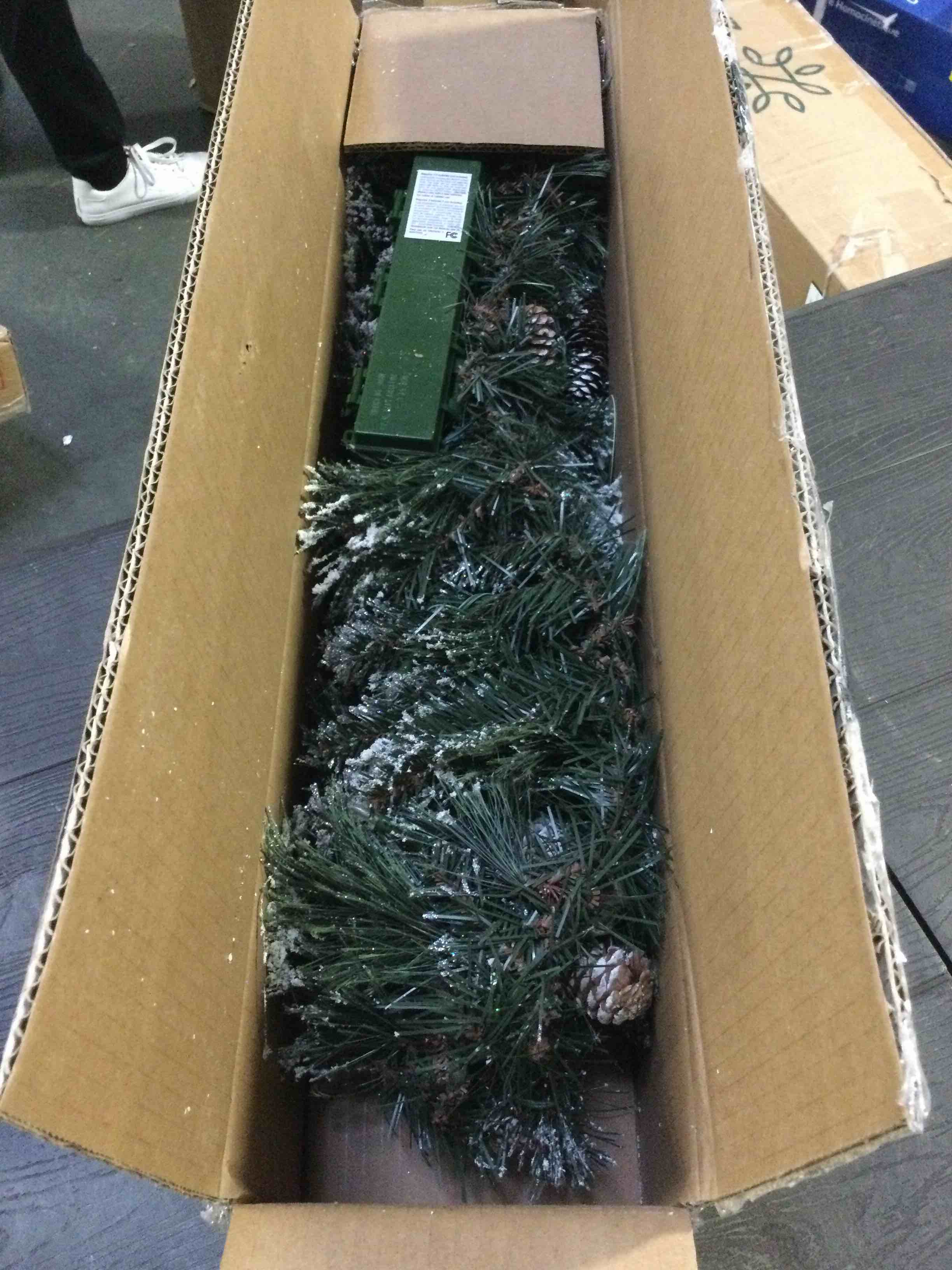 https://s3.amazonaws.com/lotting-images-prod/bidfta/BLU5514382_1700577647425.jpeg