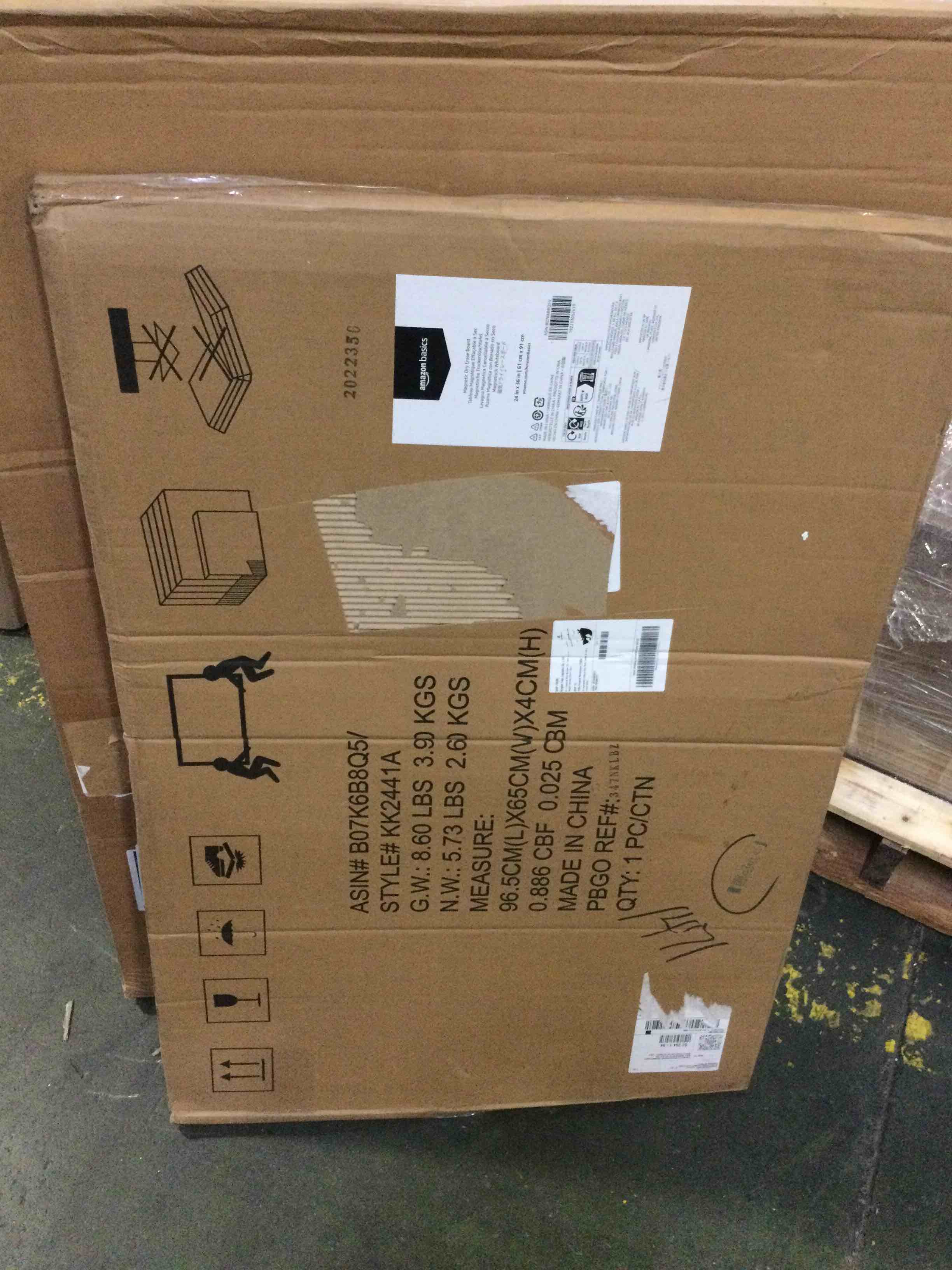 https://s3.amazonaws.com/lotting-images-prod/bidfta/BLU5514386_1700578335089.jpeg