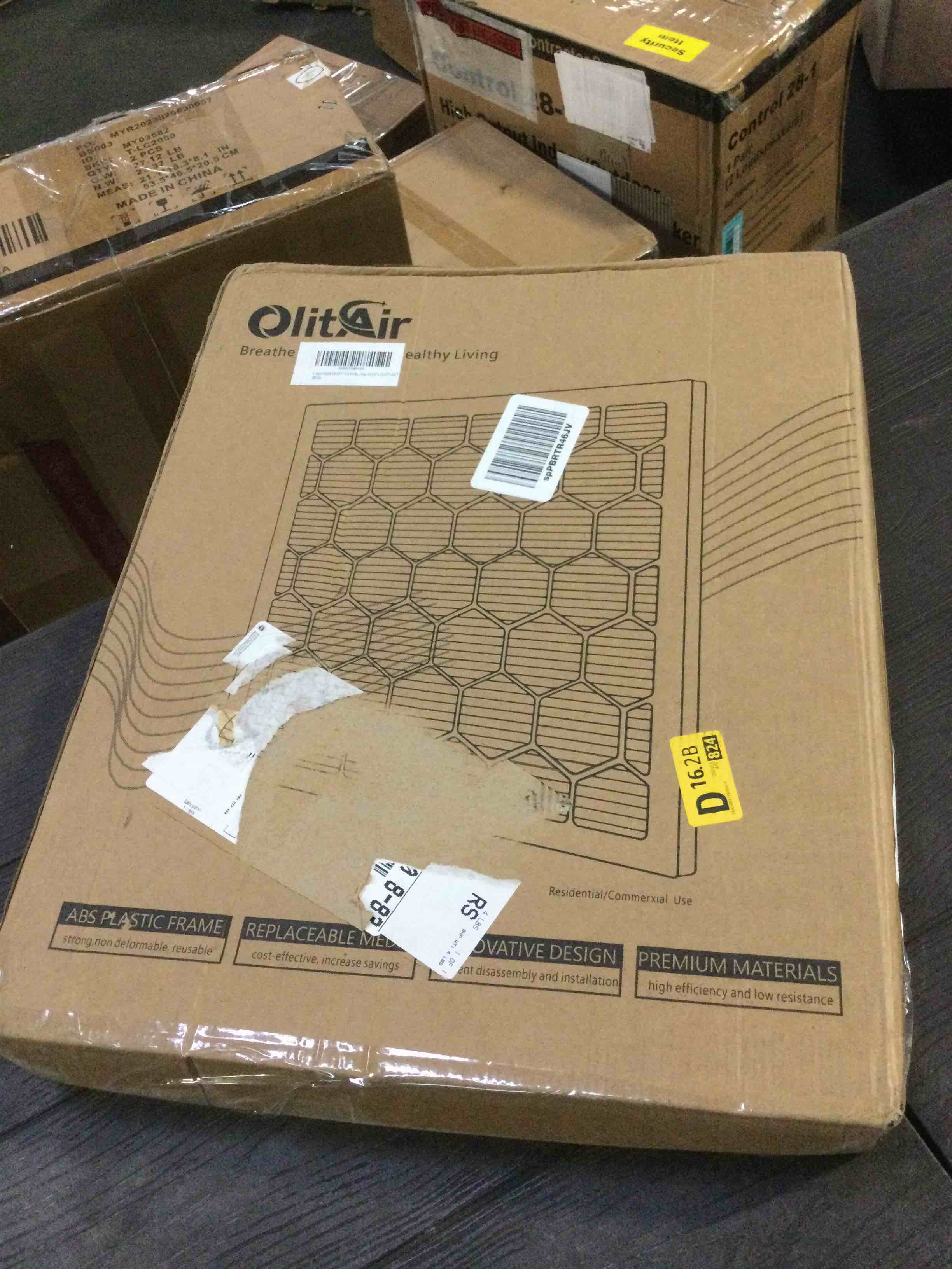 https://s3.amazonaws.com/lotting-images-prod/bidfta/BLU5514420_1700587550790.jpeg