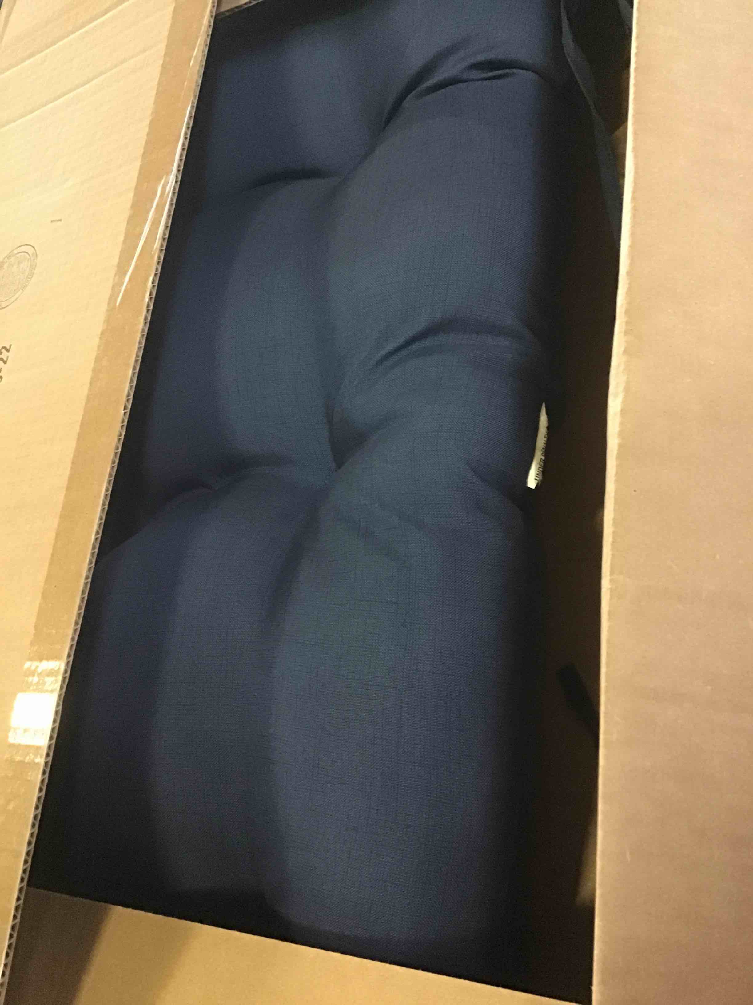 https://s3.amazonaws.com/lotting-images-prod/bidfta/BLU5514492_1699039821768.jpeg