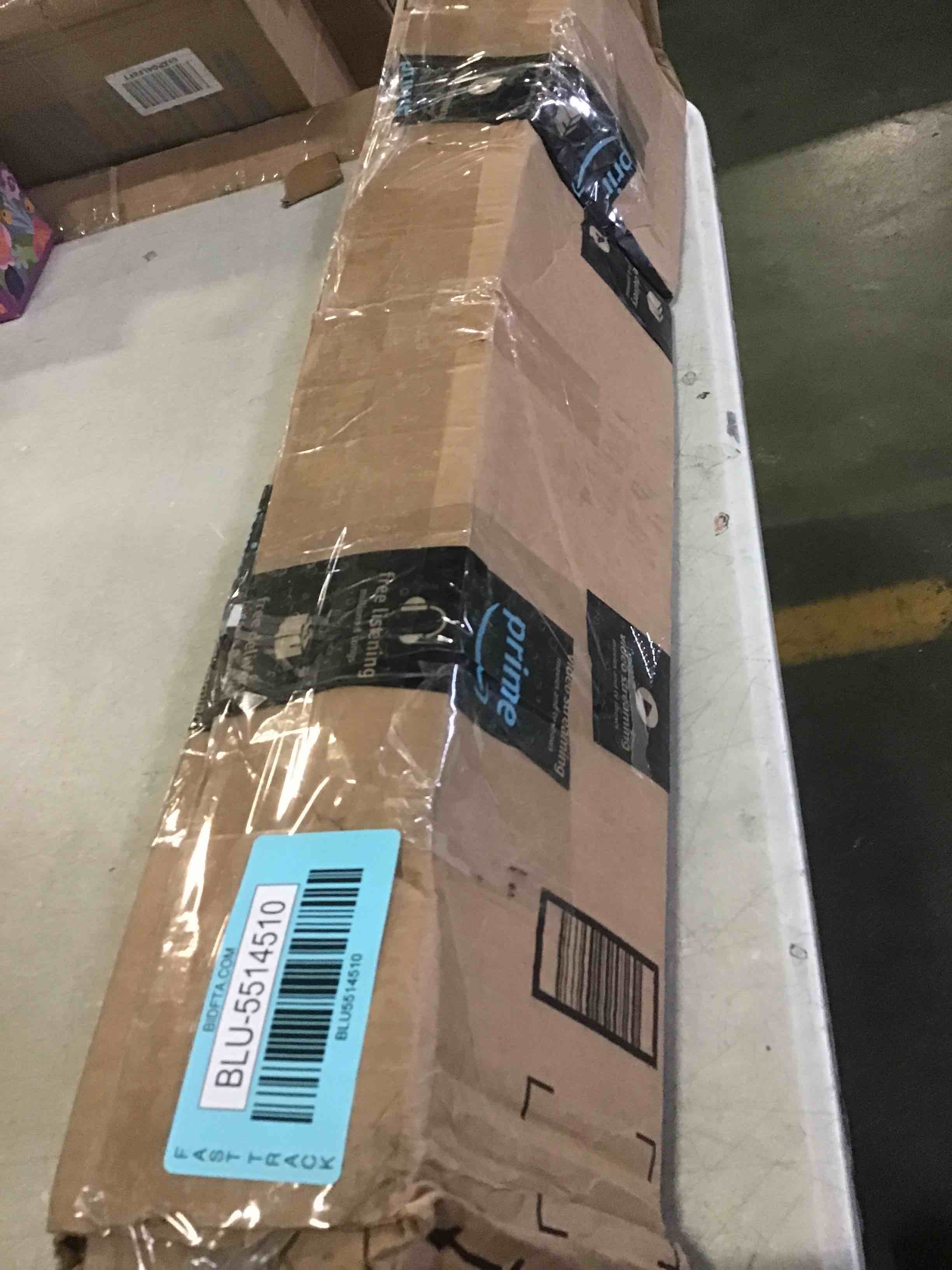 https://s3.amazonaws.com/lotting-images-prod/bidfta/BLU5514510_1699041901132.jpeg