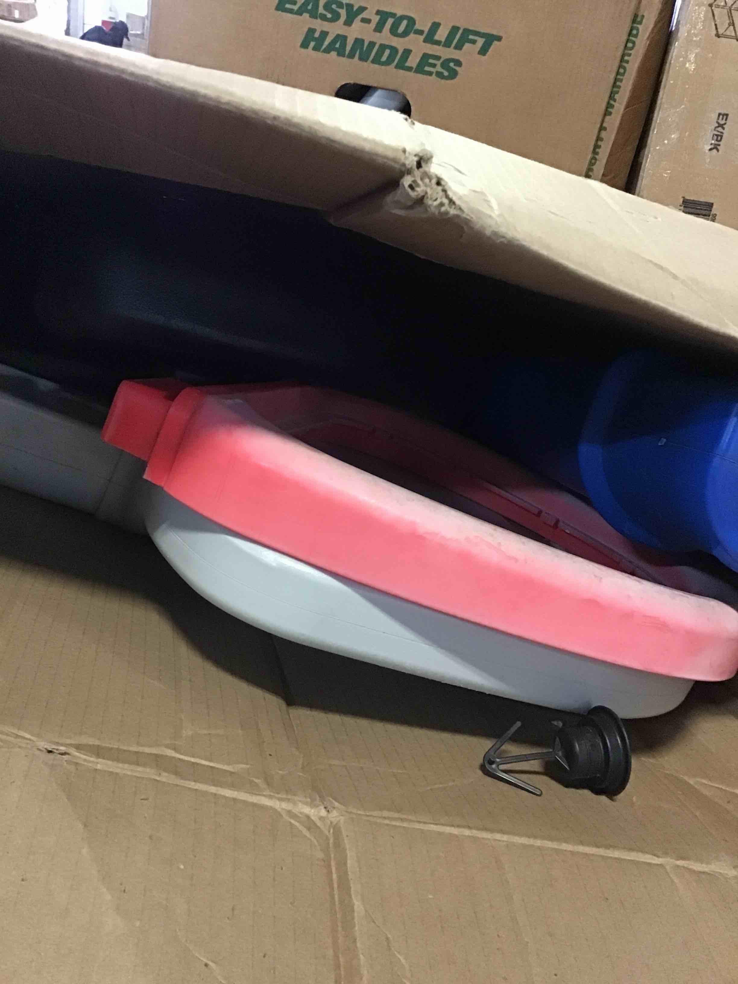 https://s3.amazonaws.com/lotting-images-prod/bidfta/BLU5514843_1699287948863.jpeg