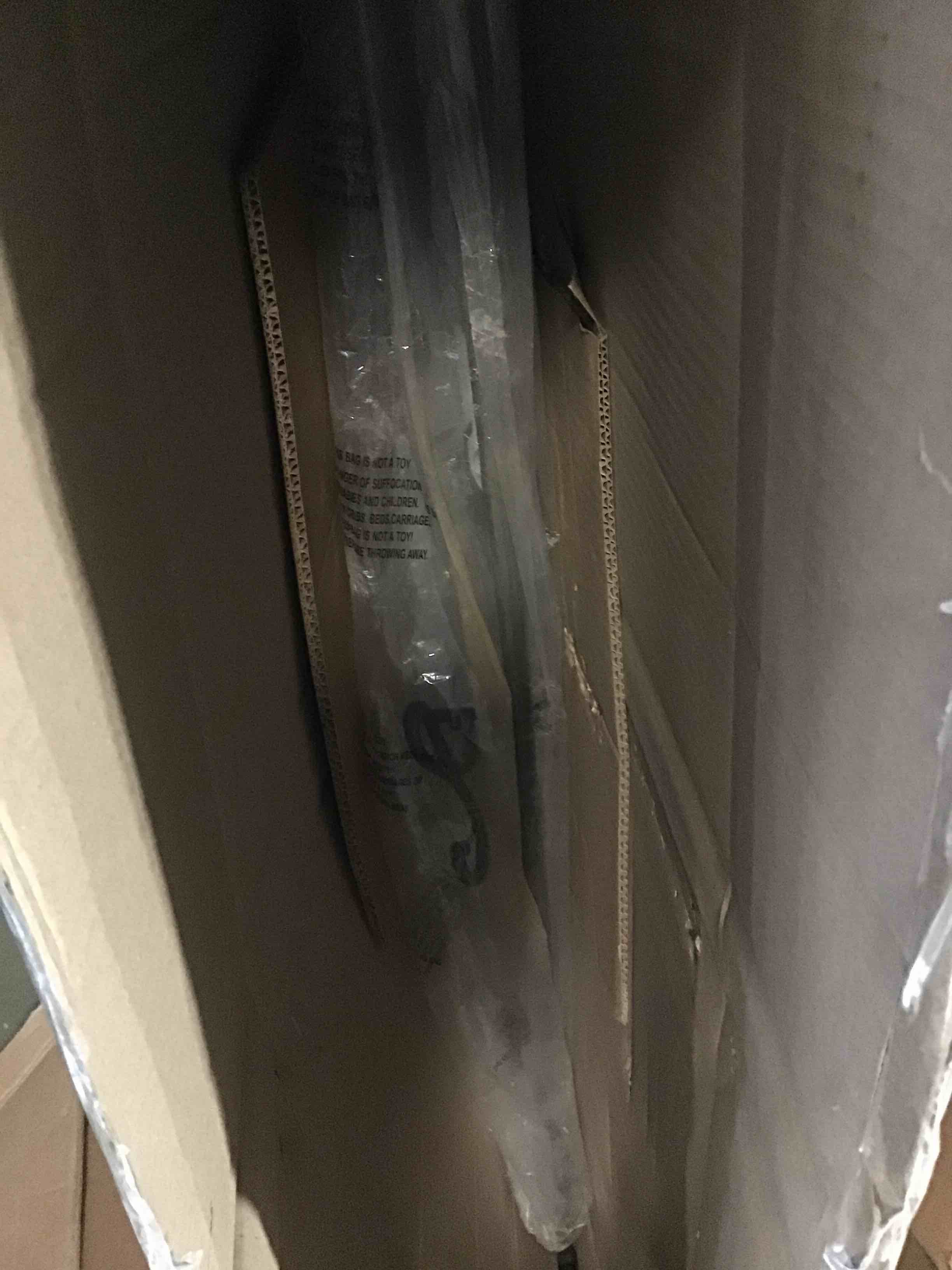 https://s3.amazonaws.com/lotting-images-prod/bidfta/BLU5515407_1700054173027.jpeg