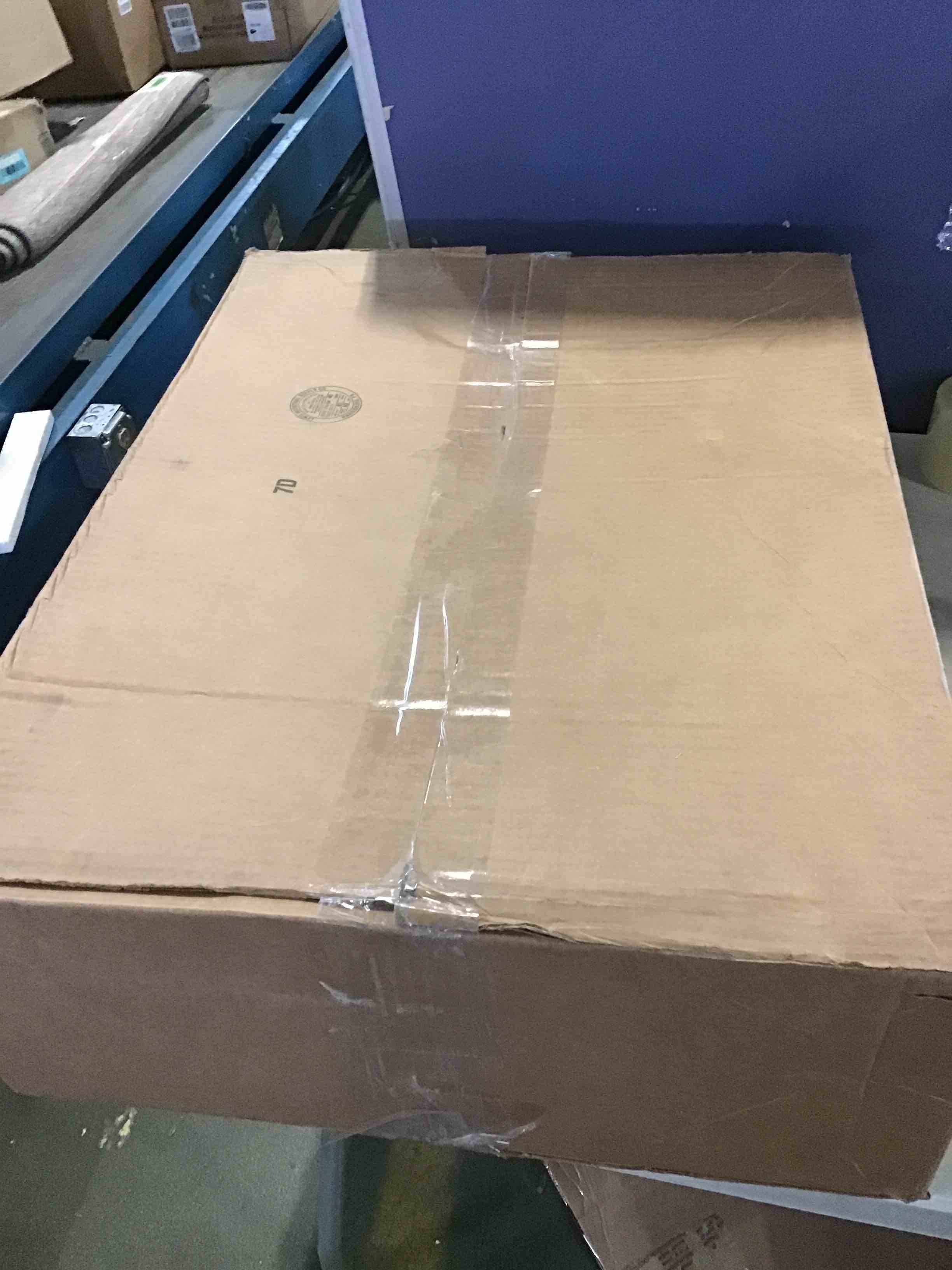https://s3.amazonaws.com/lotting-images-prod/bidfta/BLU5515496_1700067281222.jpeg