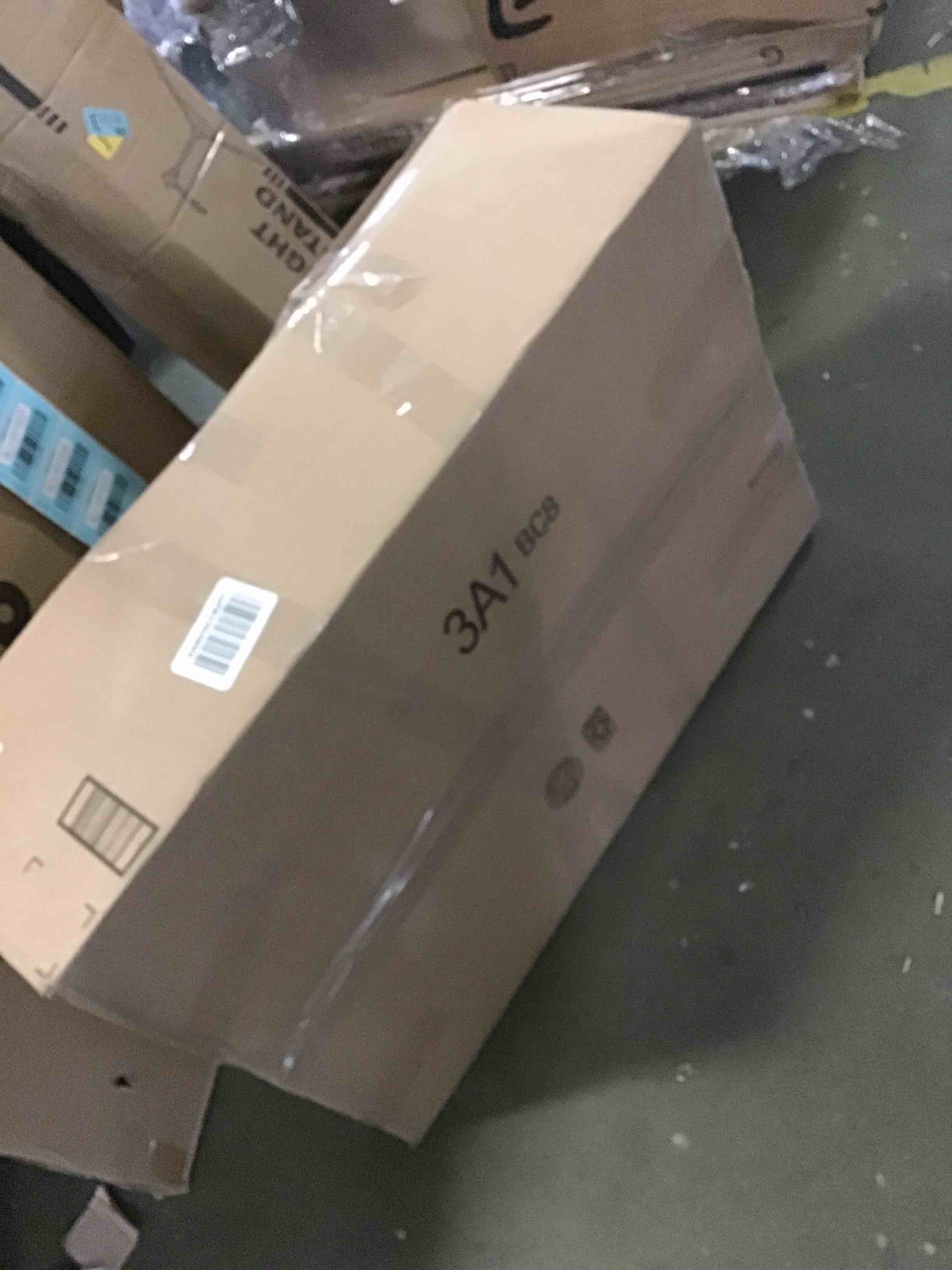 https://s3.amazonaws.com/lotting-images-prod/bidfta/BLU5515504_1700068132054.jpeg