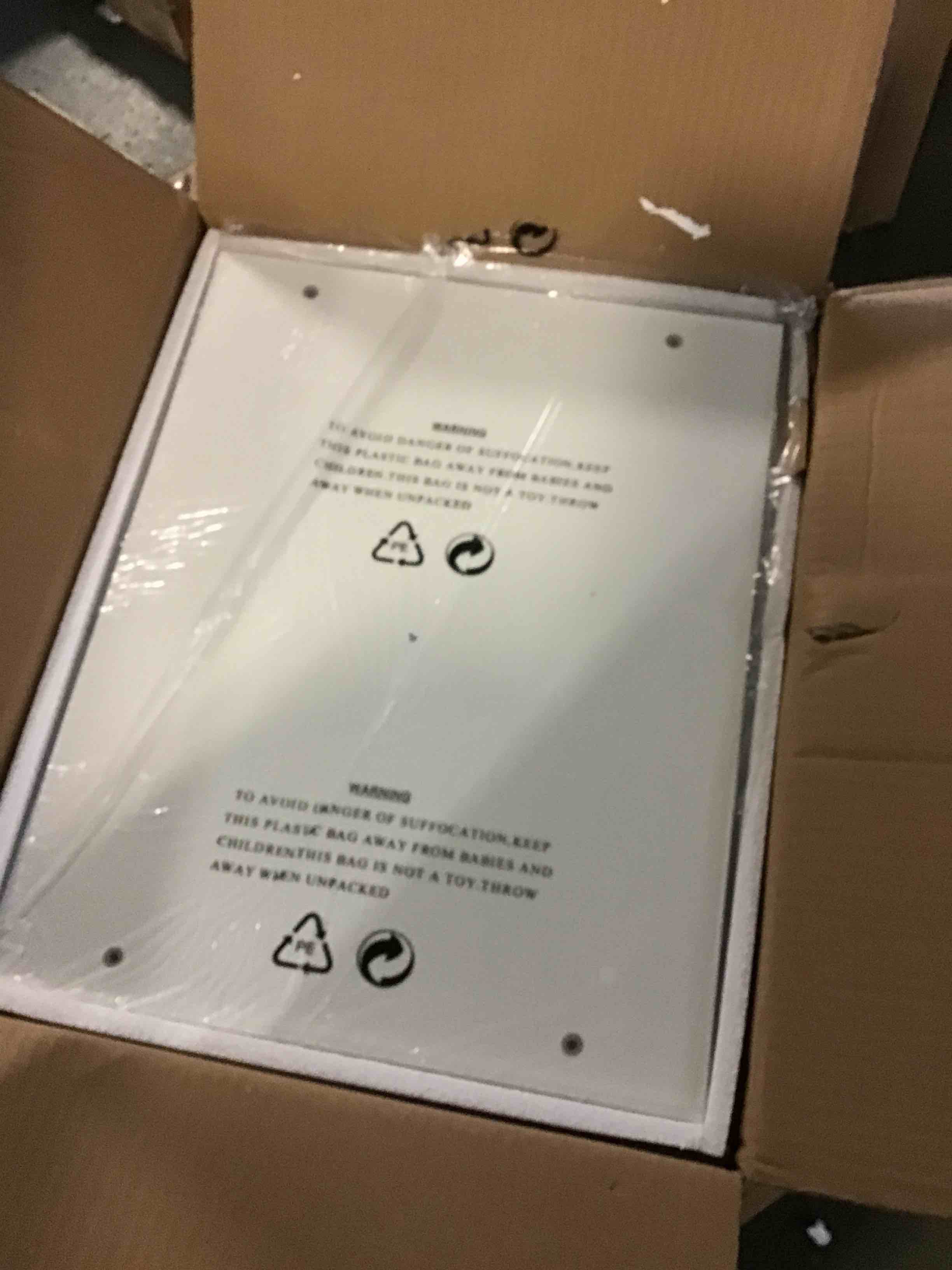 https://s3.amazonaws.com/lotting-images-prod/bidfta/BLU5515612_1700083152201.jpeg