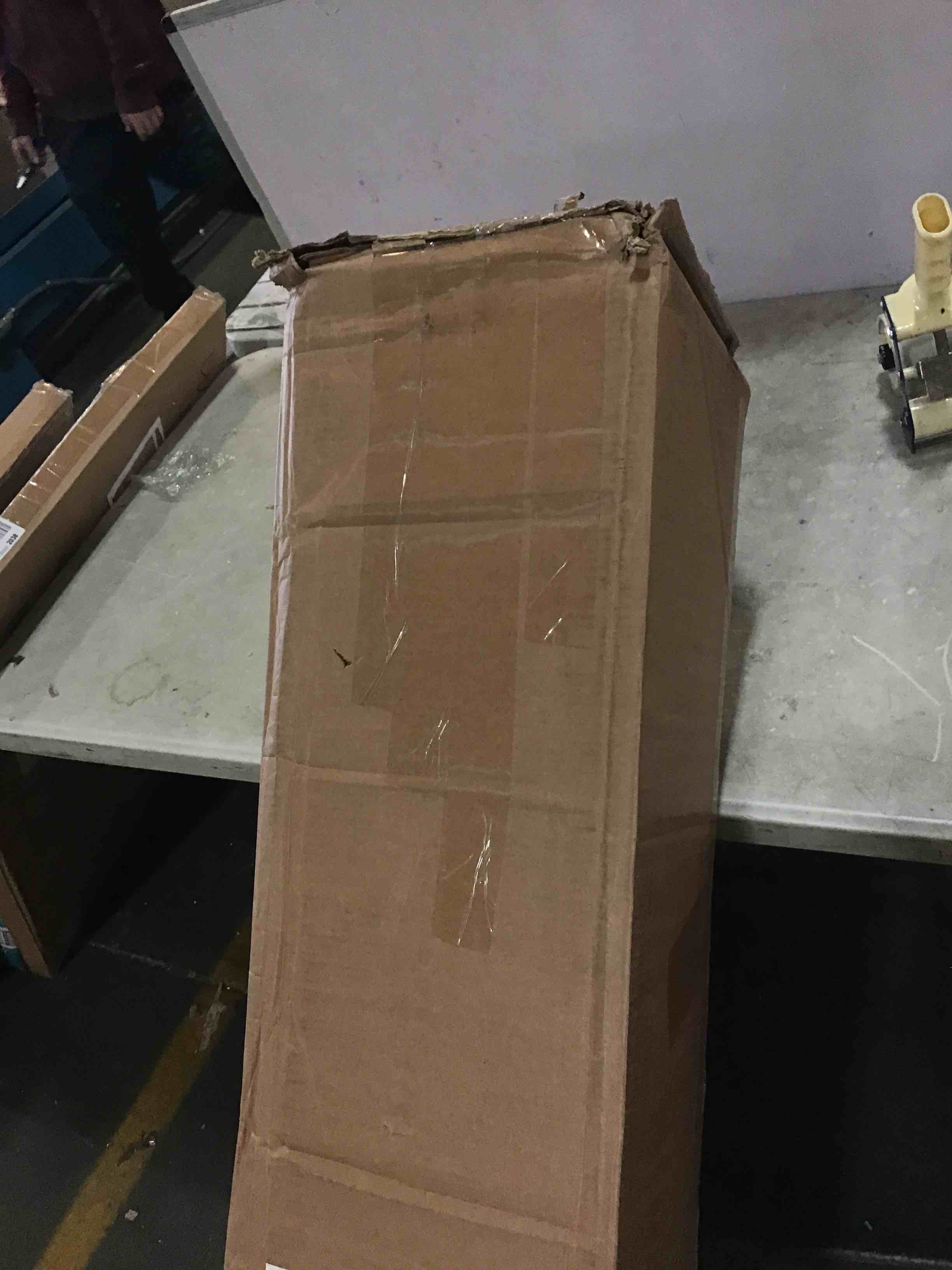 https://s3.amazonaws.com/lotting-images-prod/bidfta/BLU5516443_1698170773516.jpeg
