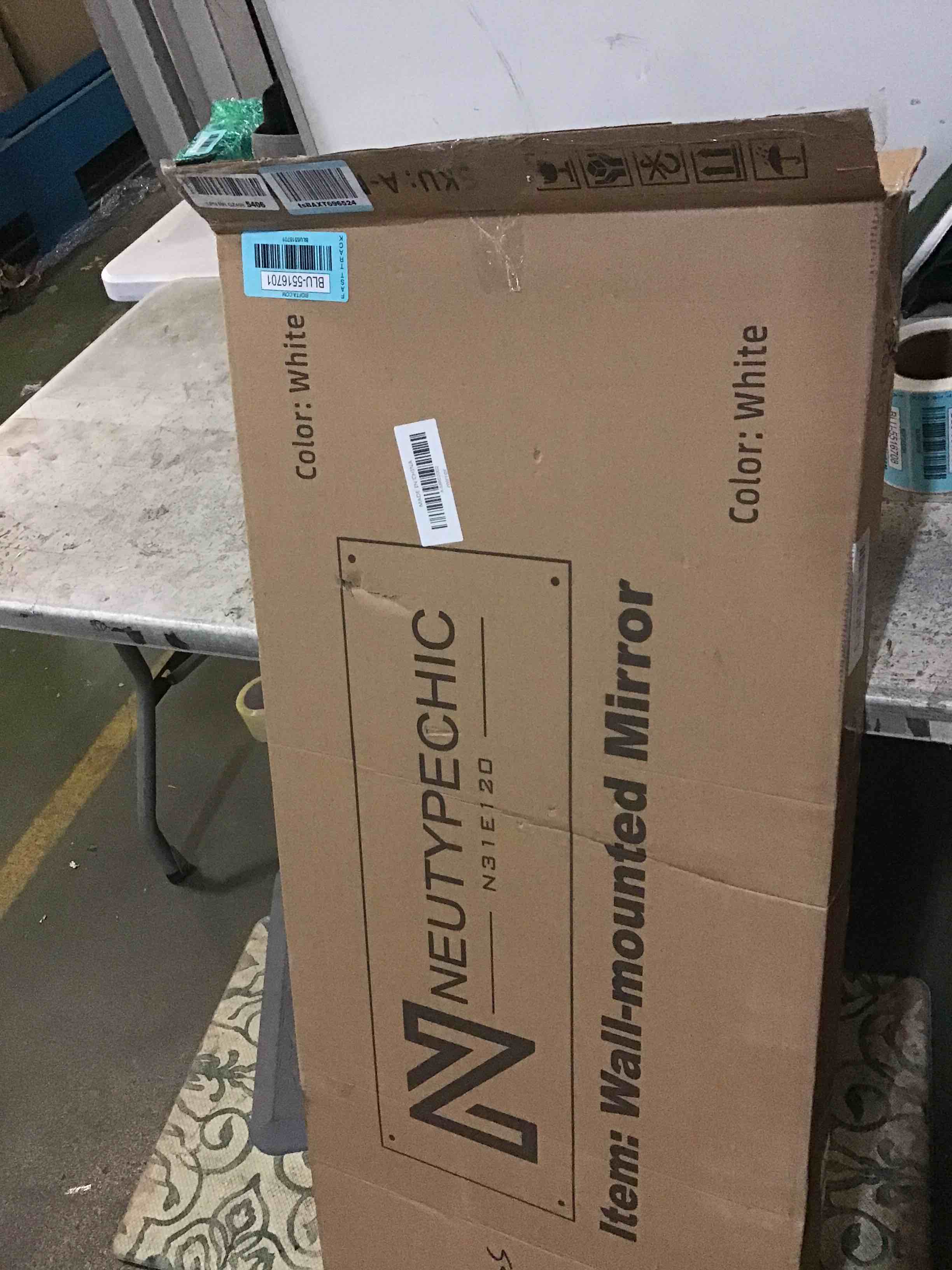 https://s3.amazonaws.com/lotting-images-prod/bidfta/BLU5516701_1698324663187.jpeg