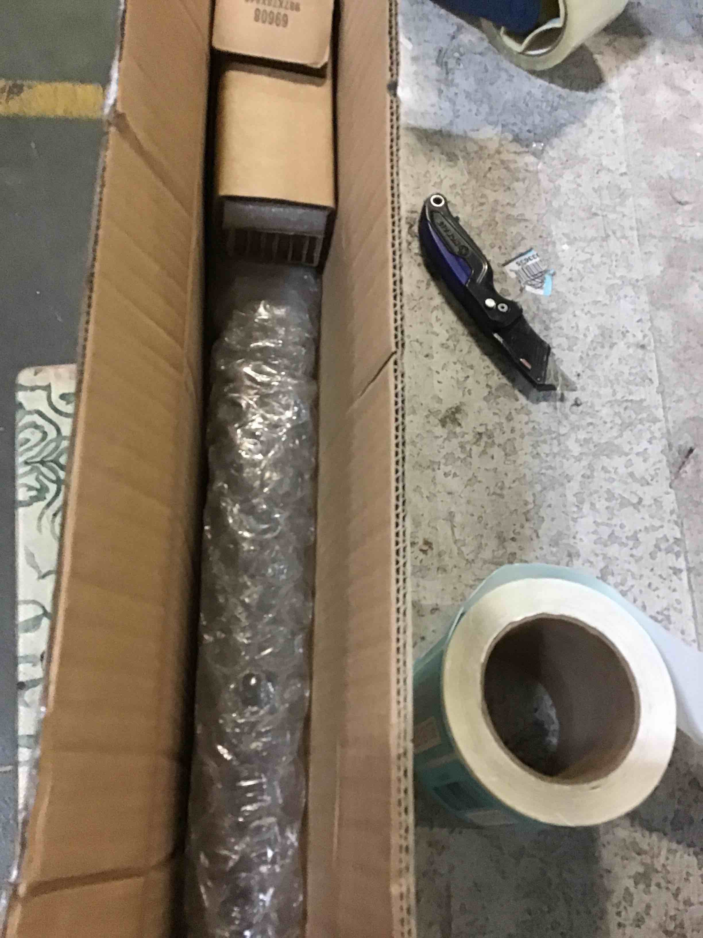https://s3.amazonaws.com/lotting-images-prod/bidfta/BLU5516705_1698324986696.jpeg