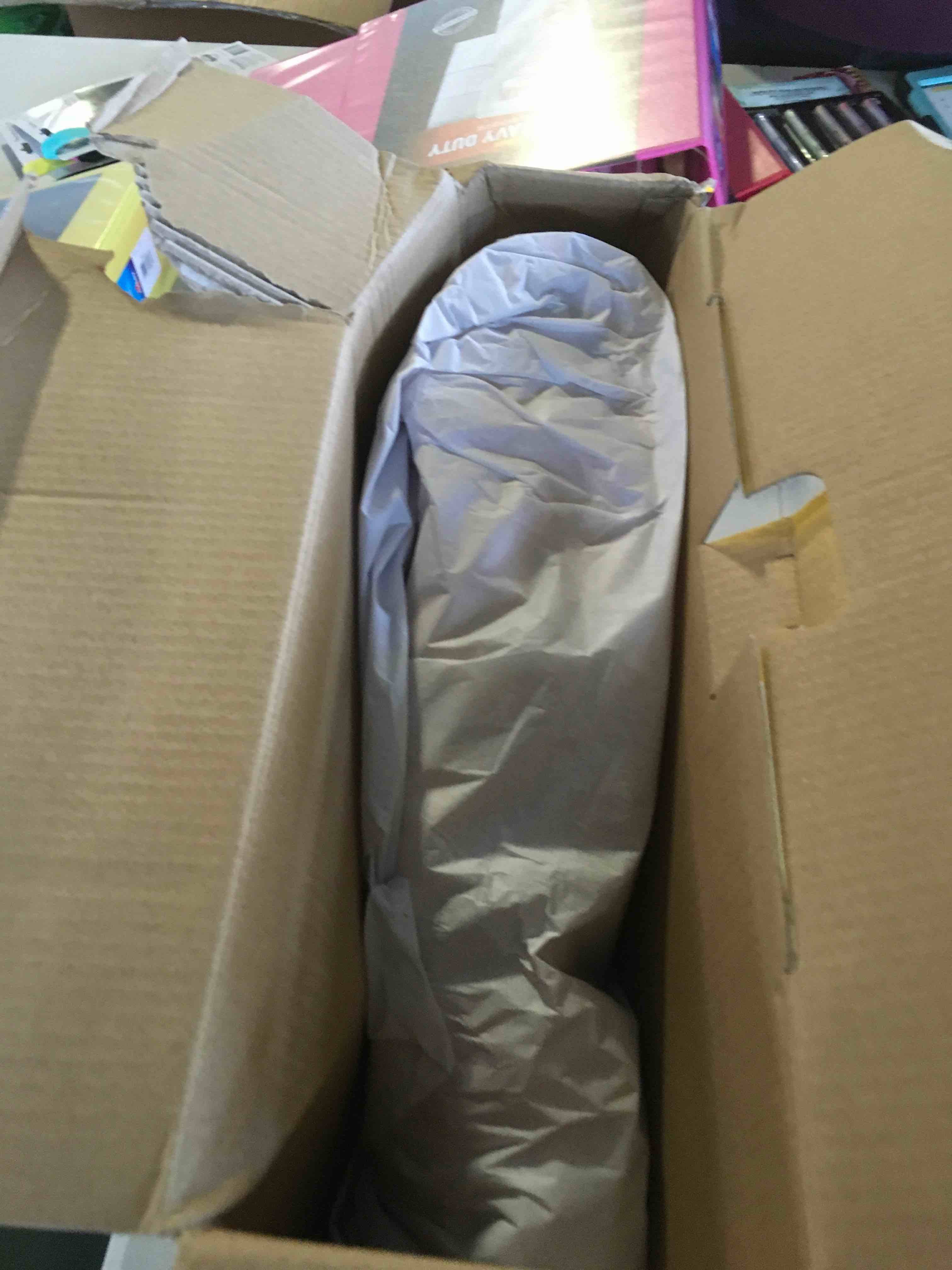 https://s3.amazonaws.com/lotting-images-prod/bidfta/BLU5519344_1698090497913.jpeg