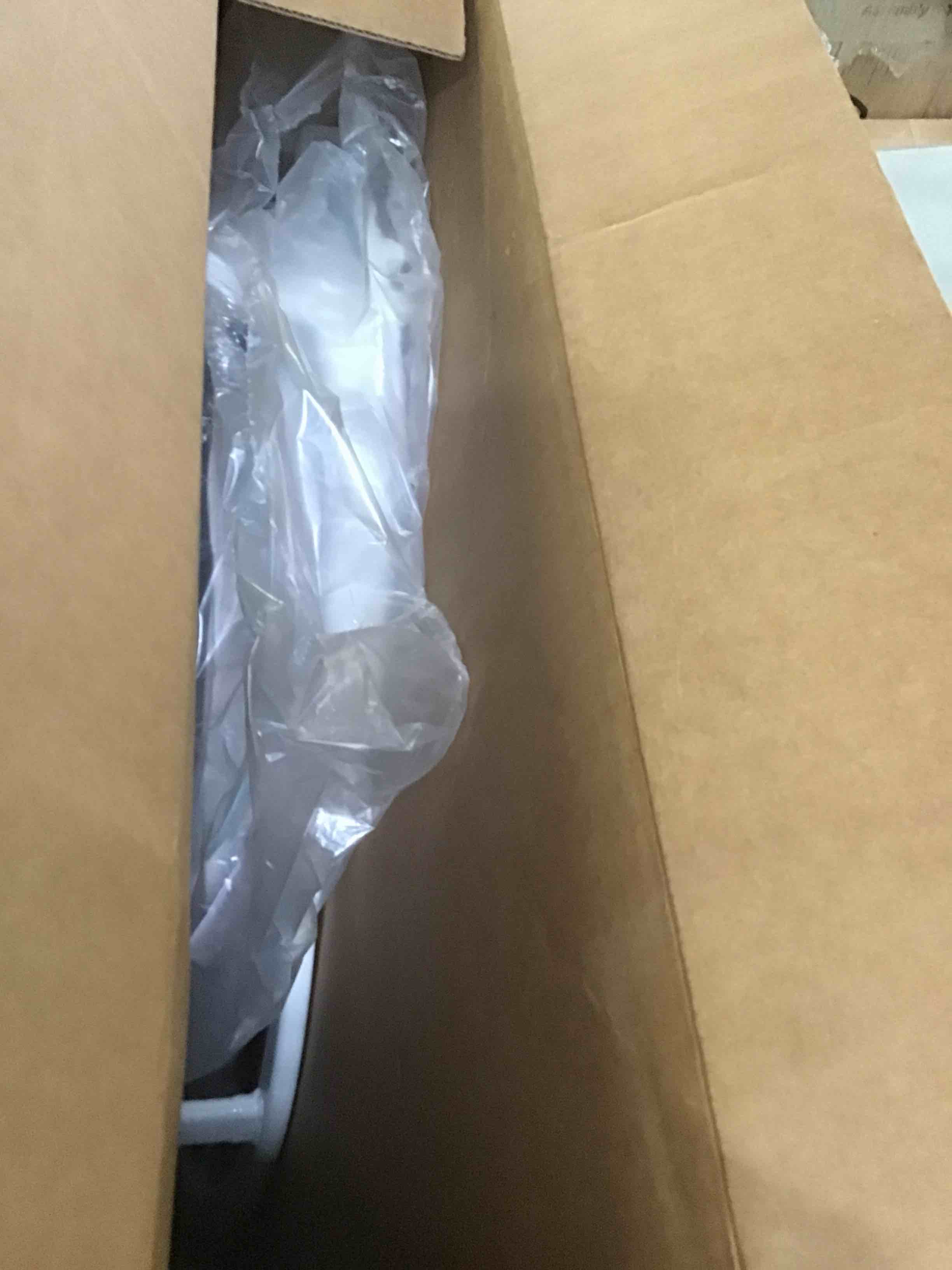 https://s3.amazonaws.com/lotting-images-prod/bidfta/BLU5520443_1697816941918.jpeg