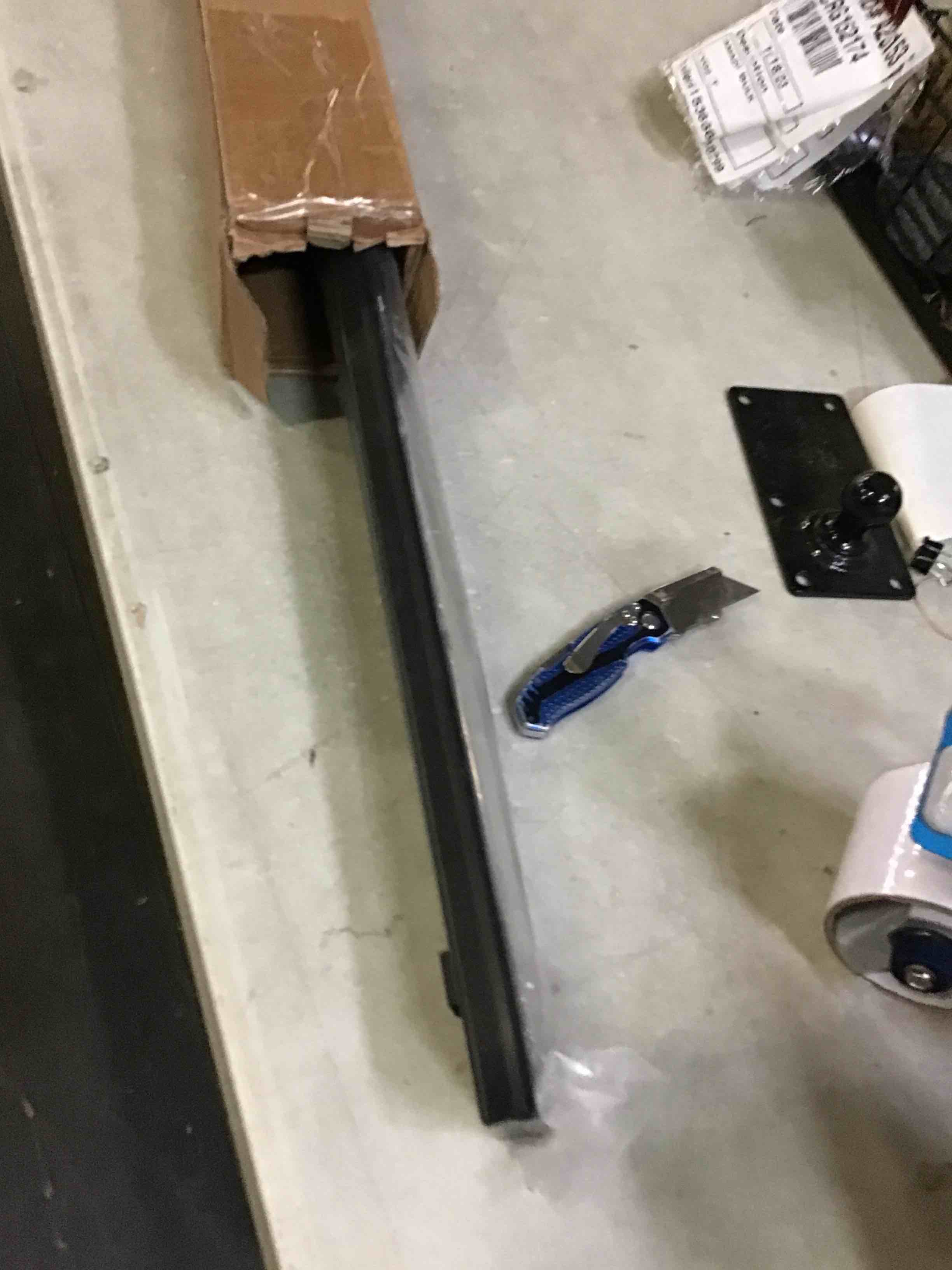 https://s3.amazonaws.com/lotting-images-prod/bidfta/BLU5520468_1697824638516.jpeg