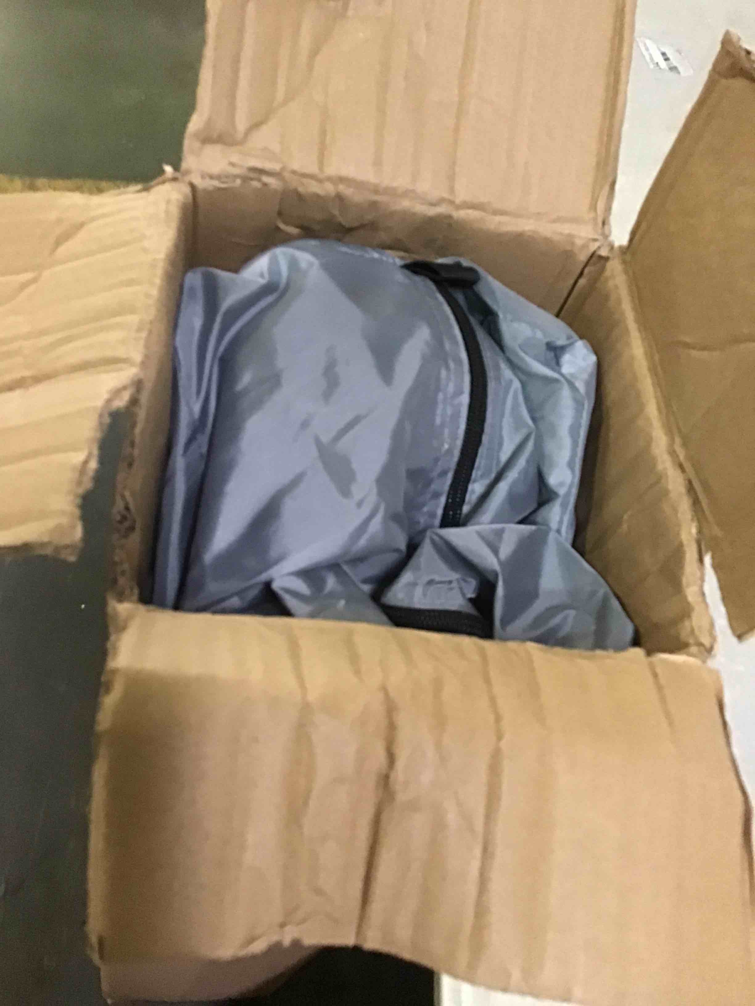 https://s3.amazonaws.com/lotting-images-prod/bidfta/BLU5520486_1697829556855.jpeg