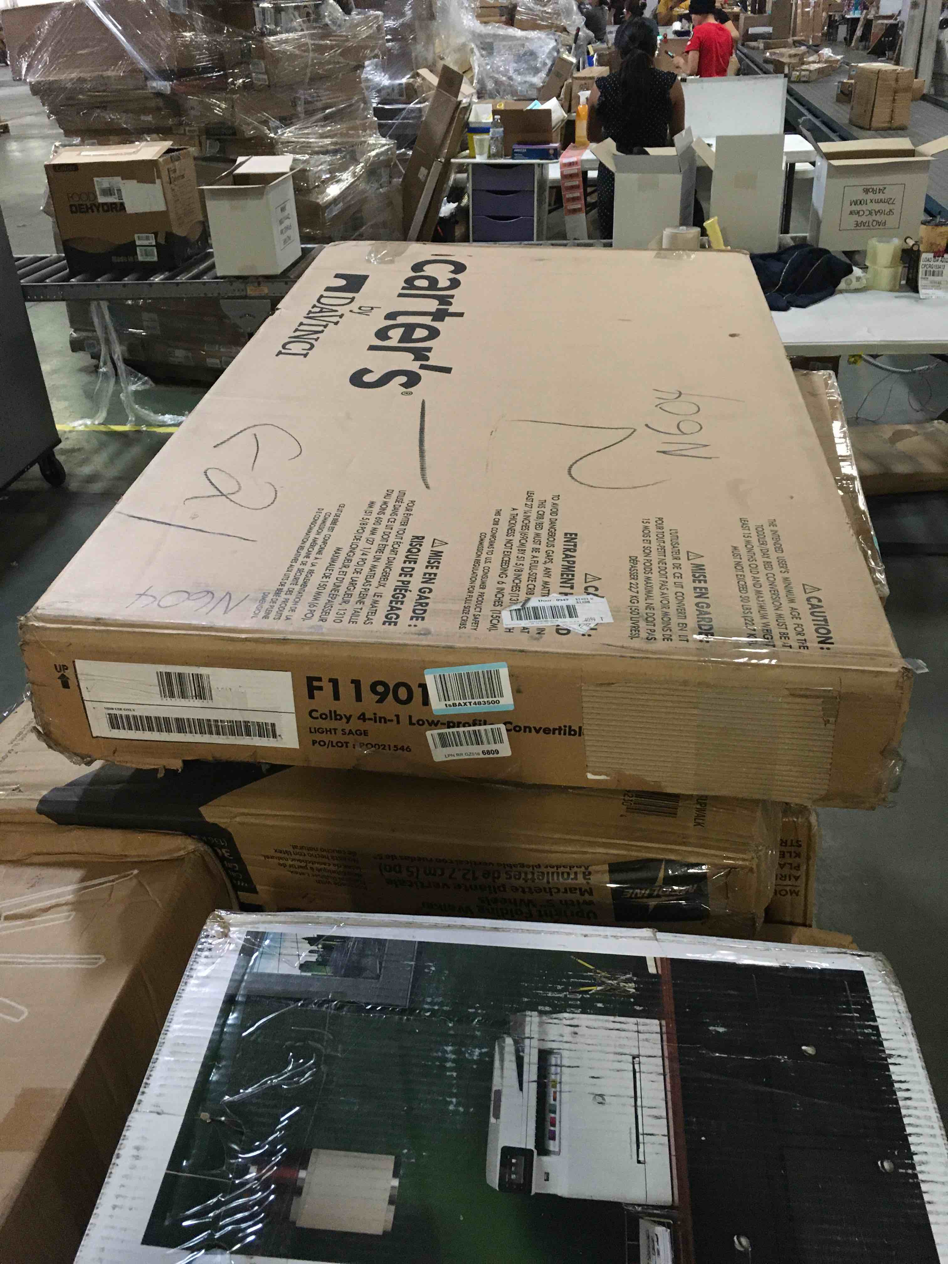 https://s3.amazonaws.com/lotting-images-prod/bidfta/BLU5520691_1698262432819.jpeg