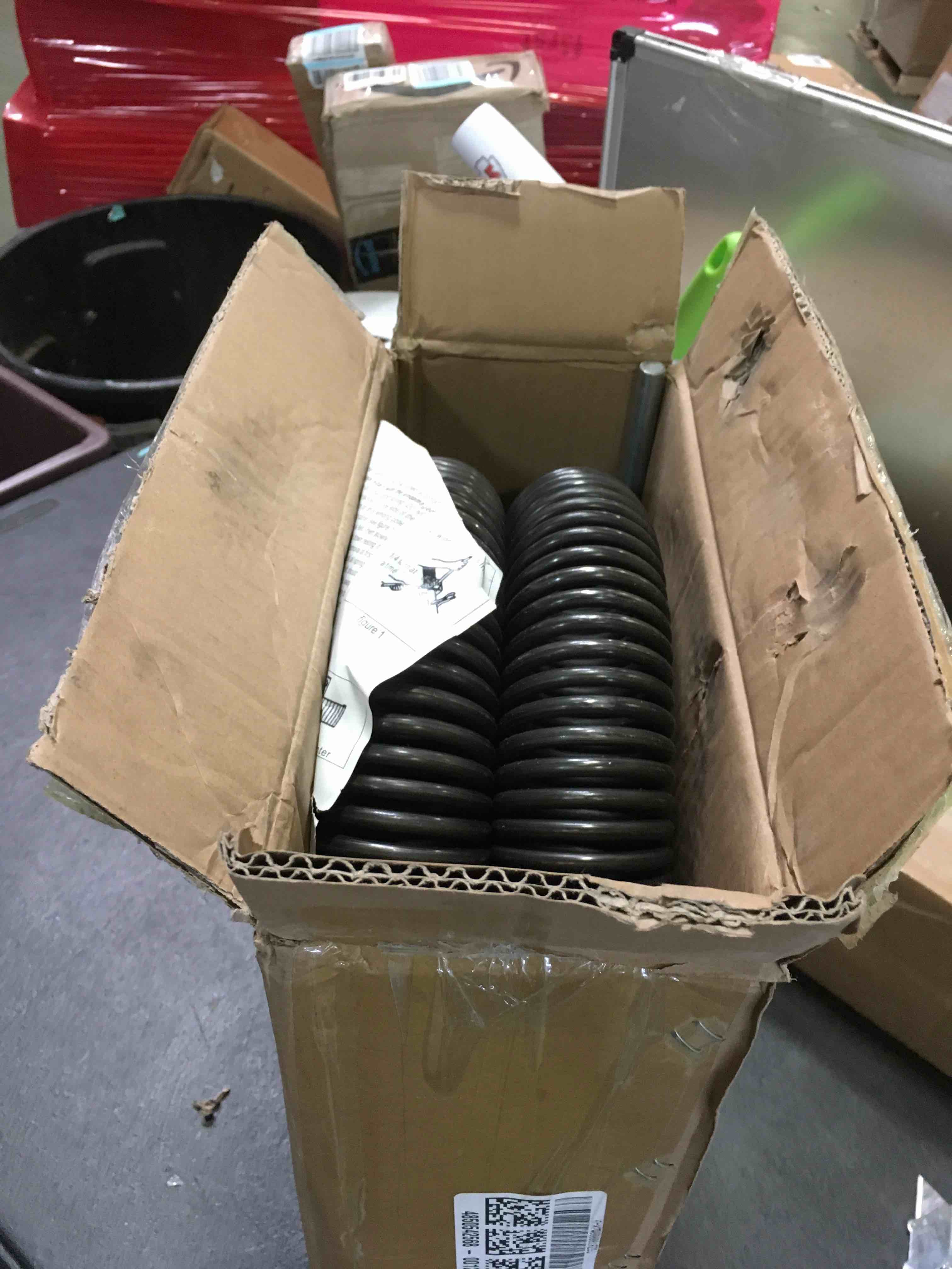 https://s3.amazonaws.com/lotting-images-prod/bidfta/BLU5521308_1698852547719.jpeg