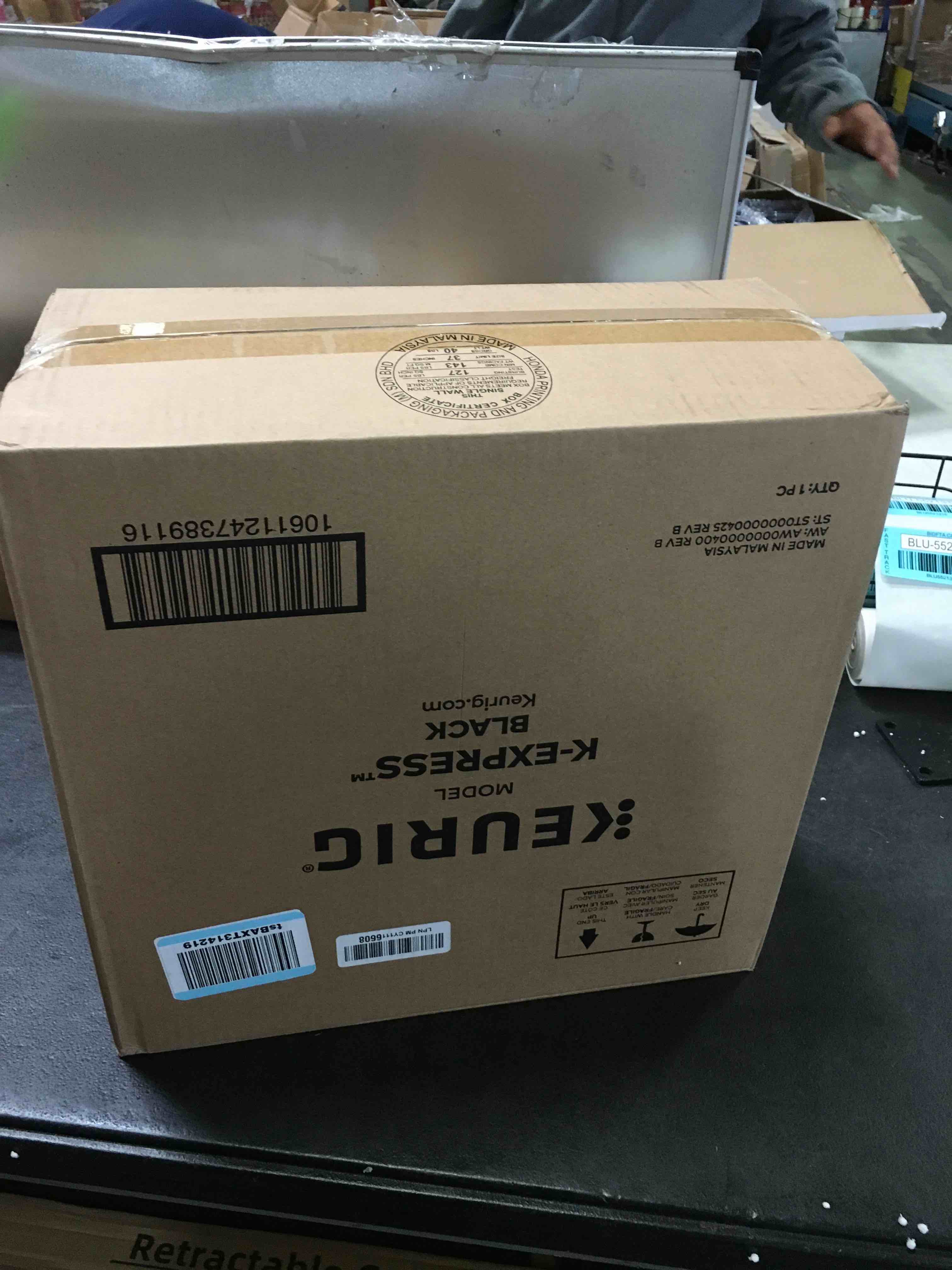 https://s3.amazonaws.com/lotting-images-prod/bidfta/BLU5521314_1698853426096.jpeg