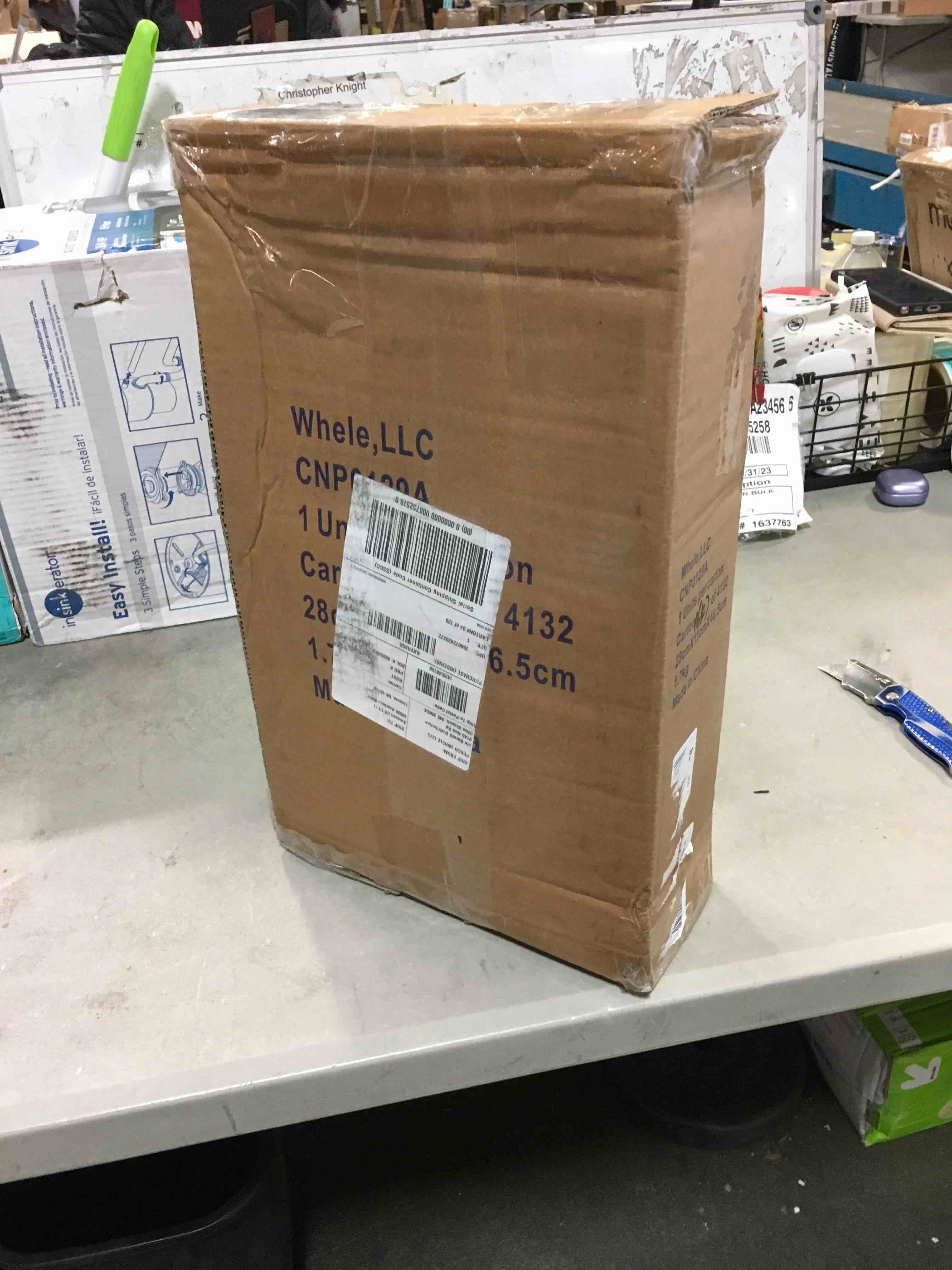 https://s3.amazonaws.com/lotting-images-prod/bidfta/BLU5521461_1698943020340.jpeg