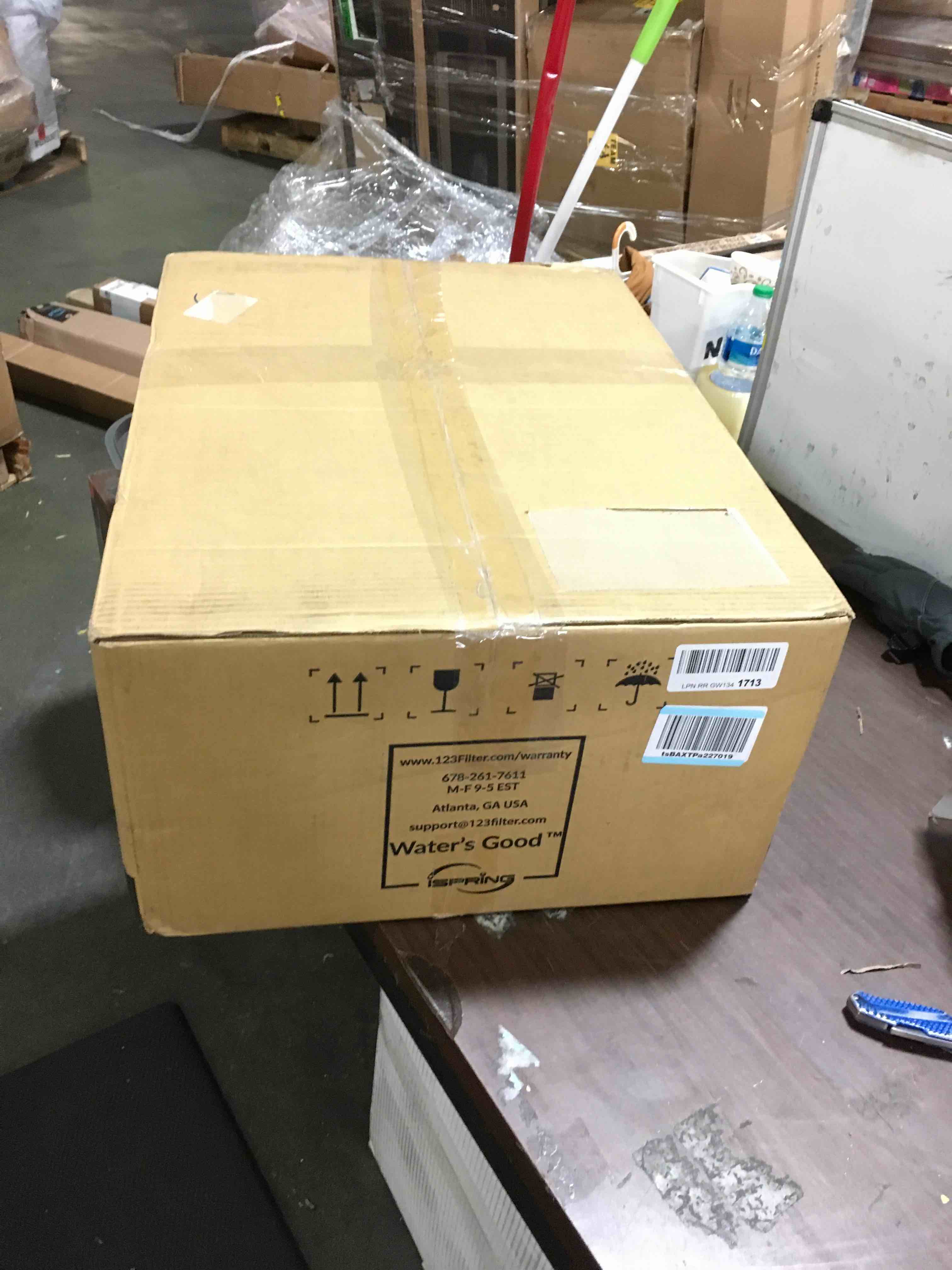 https://s3.amazonaws.com/lotting-images-prod/bidfta/BLU5521673_1699303432215.jpeg