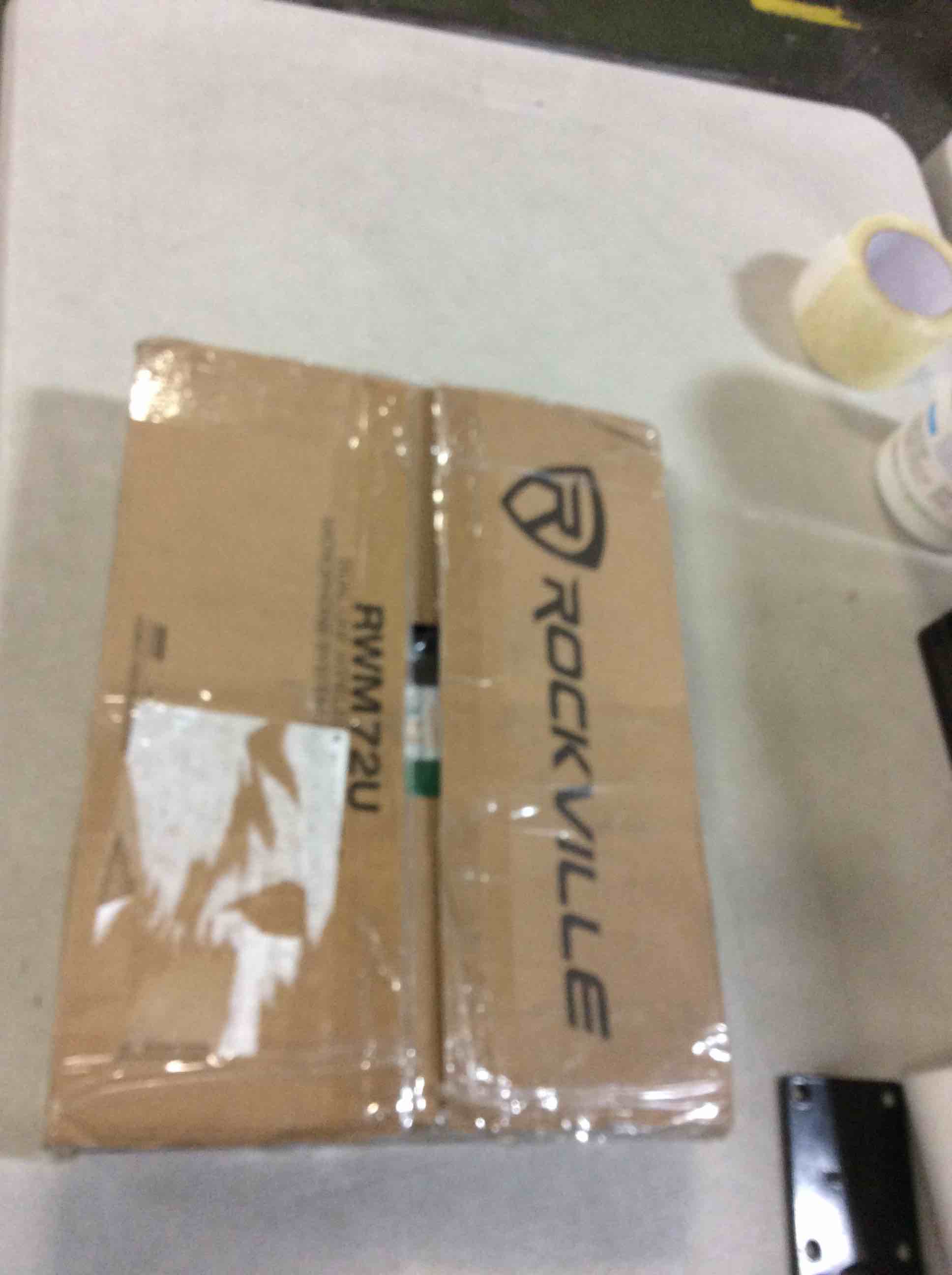 https://s3.amazonaws.com/lotting-images-prod/bidfta/BLU5521843_1699388534630.jpeg