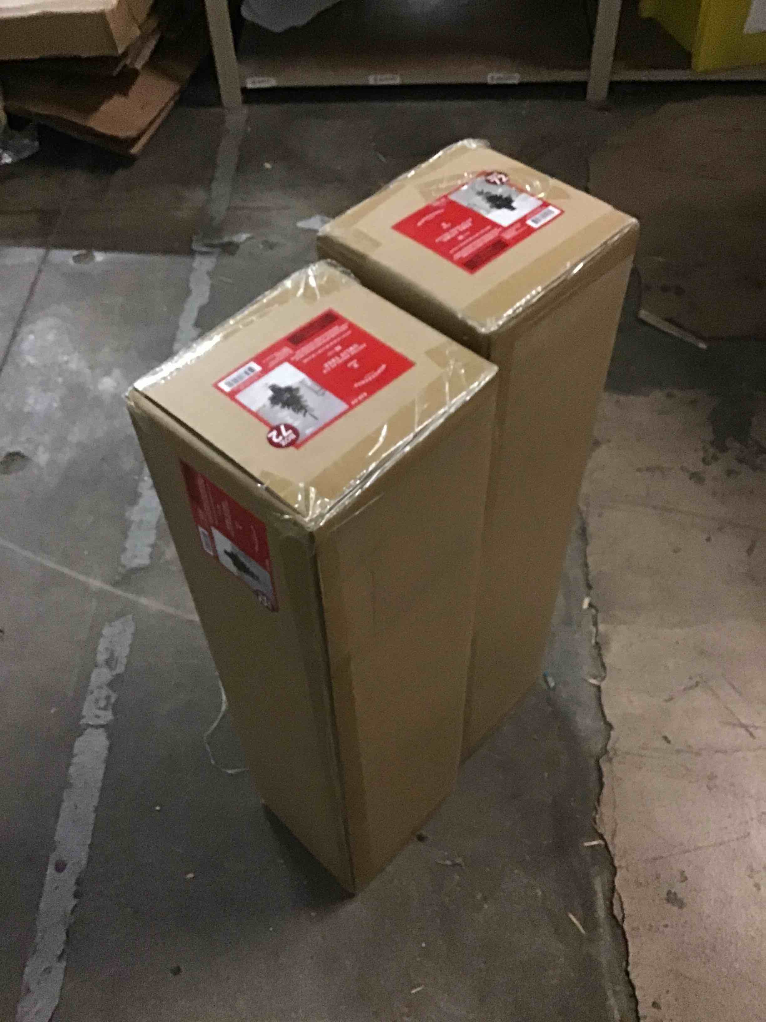 https://s3.amazonaws.com/lotting-images-prod/bidfta/BLU5522419_1701703867083.jpeg
