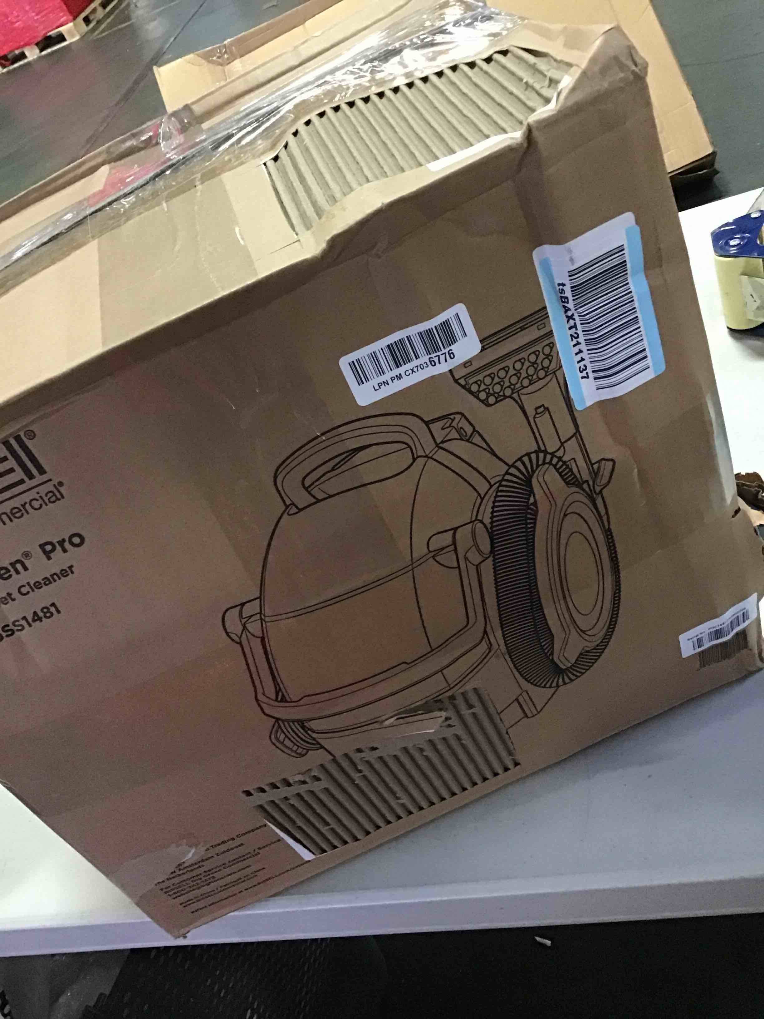 https://s3.amazonaws.com/lotting-images-prod/bidfta/BLU5524740_1698846266627.jpeg