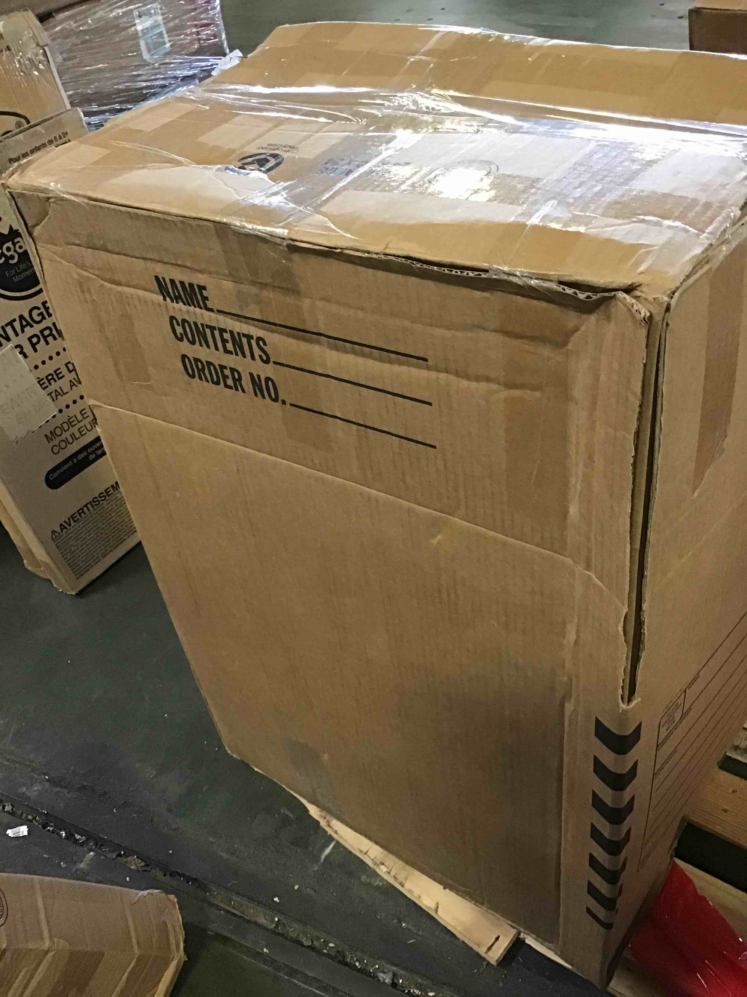 https://s3.amazonaws.com/lotting-images-prod/bidfta/BLU5524761_1698852119256.jpeg
