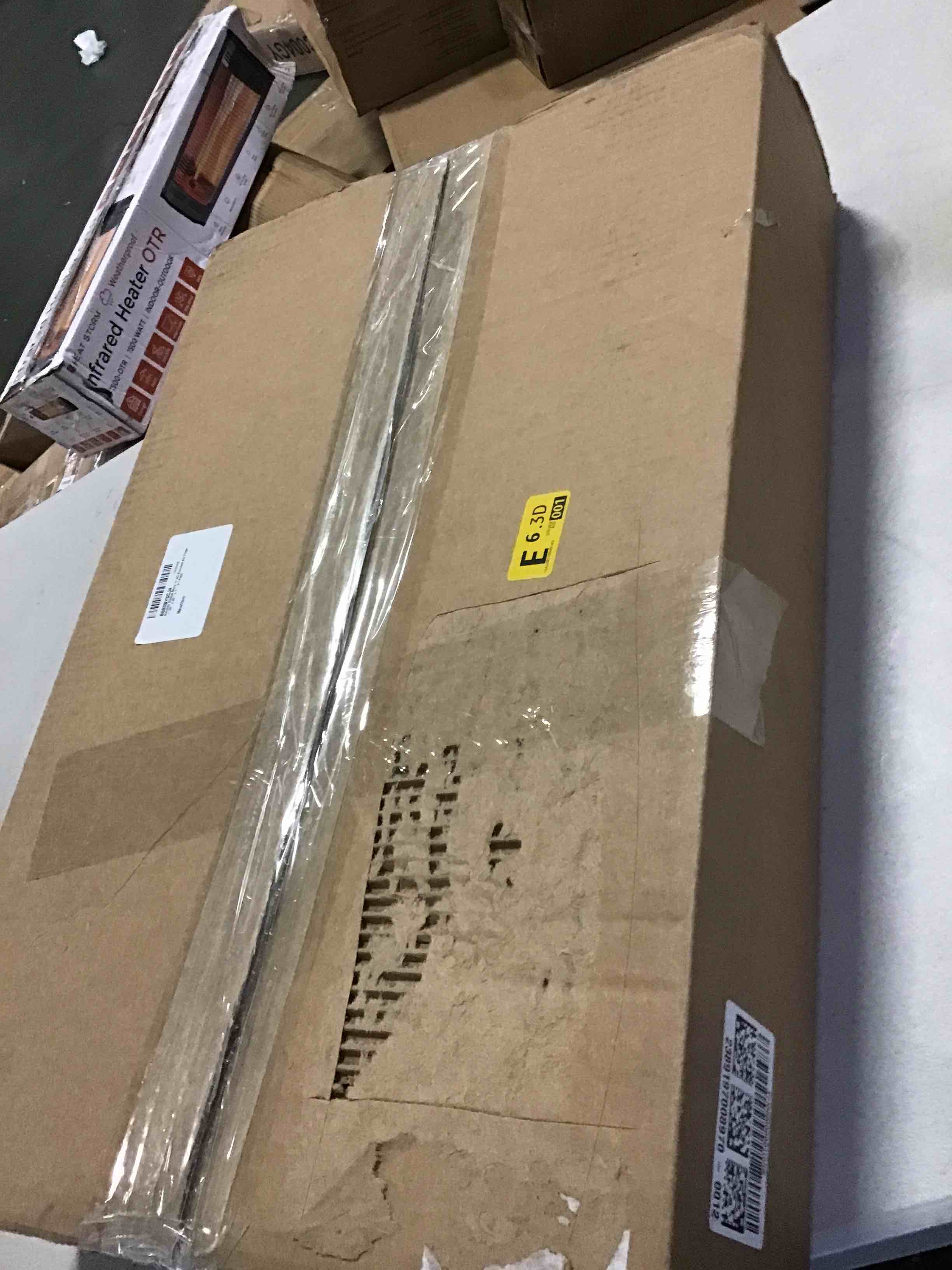 https://s3.amazonaws.com/lotting-images-prod/bidfta/BLU5524911_1698932966746.jpeg