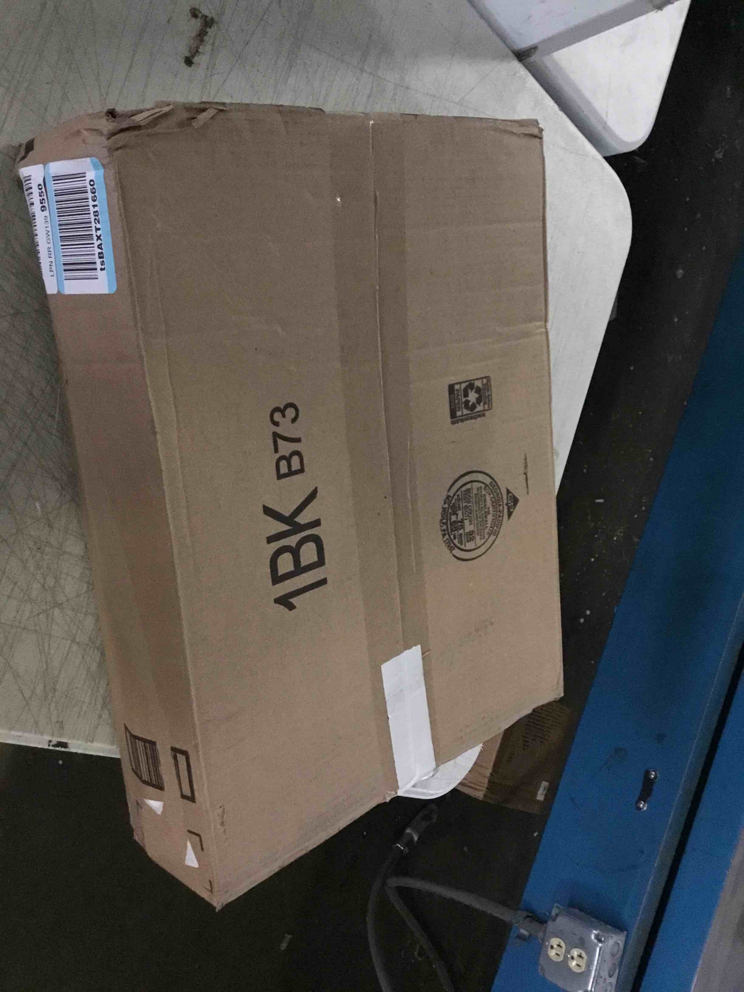https://s3.amazonaws.com/lotting-images-prod/bidfta/BLU5525305_1698437515399.jpeg