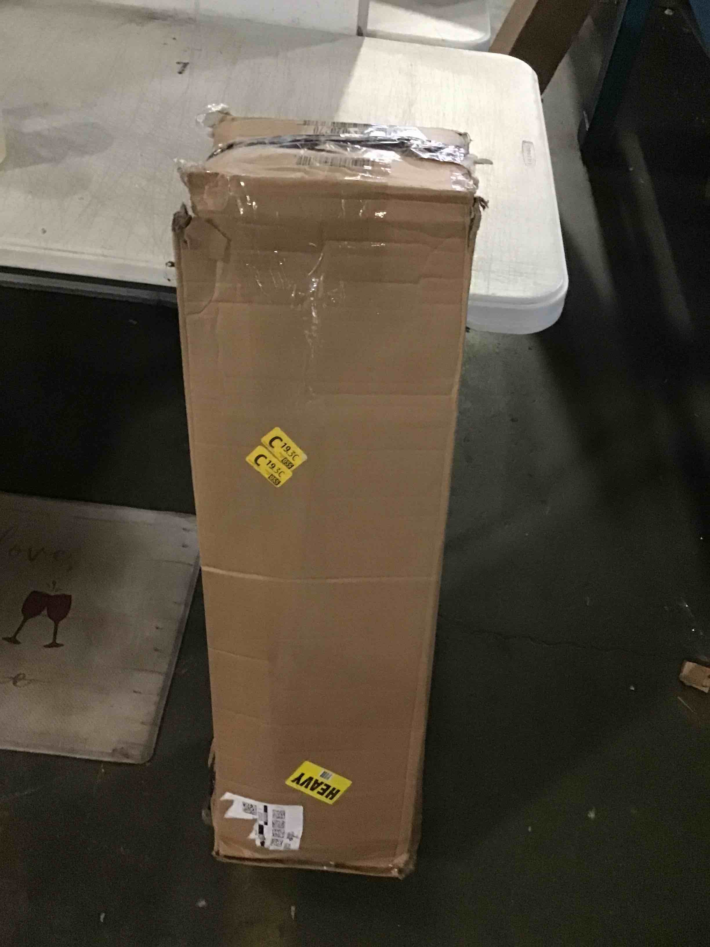 https://s3.amazonaws.com/lotting-images-prod/bidfta/BLU5525508_1698843361394.jpeg