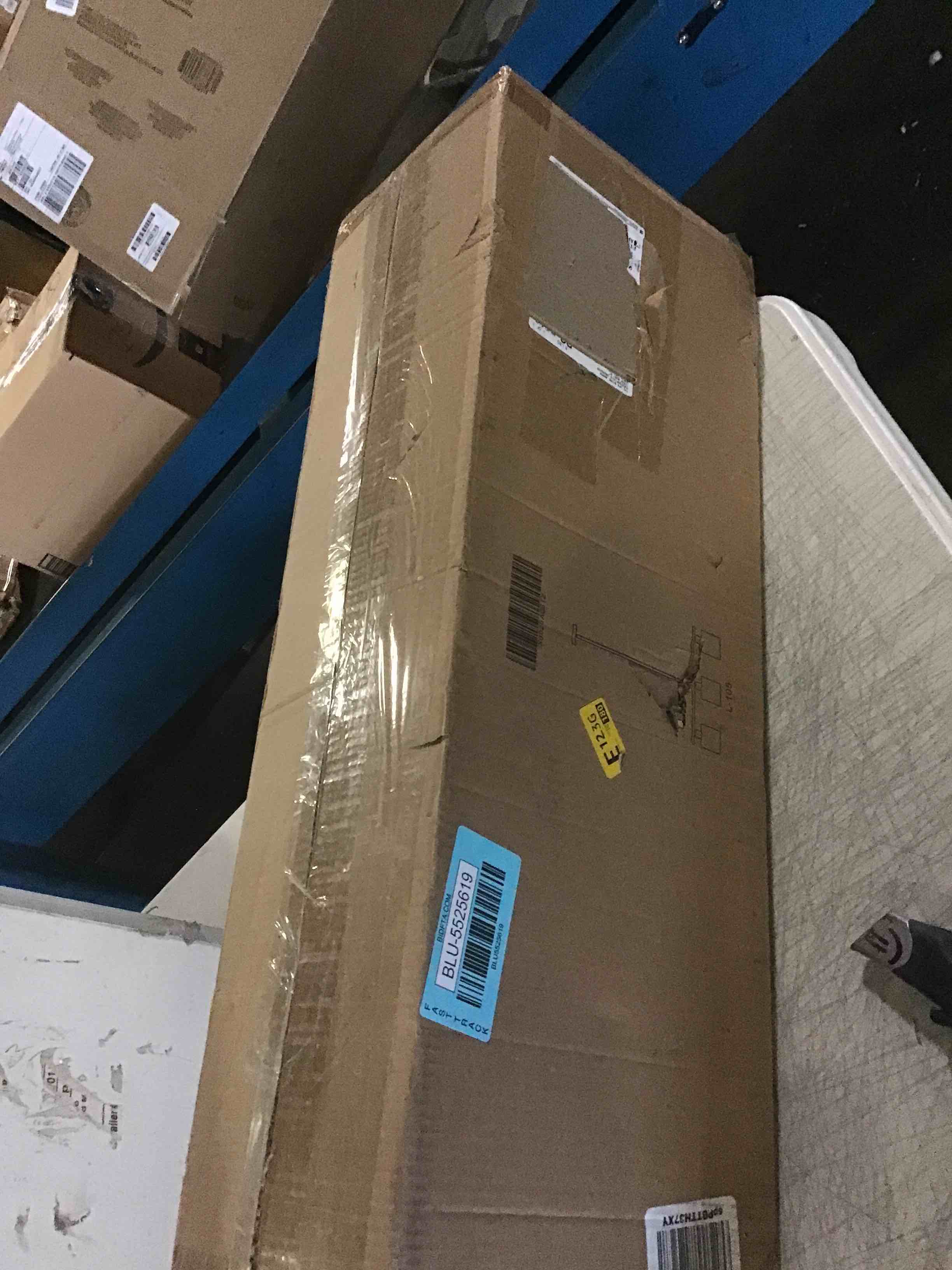 https://s3.amazonaws.com/lotting-images-prod/bidfta/BLU5525619_1698945295327.jpeg