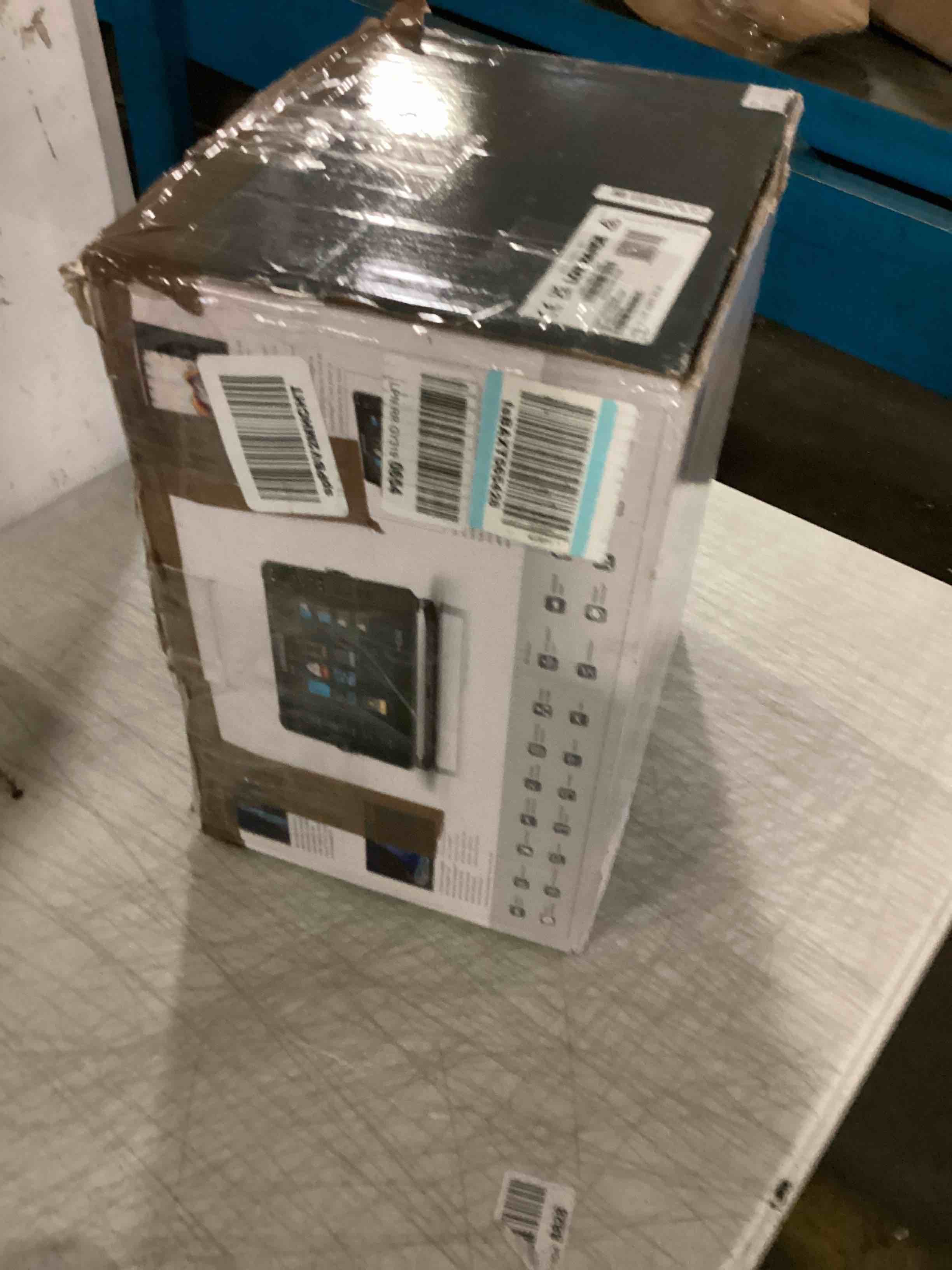 https://s3.amazonaws.com/lotting-images-prod/bidfta/BLU5525958_1699536641380.jpeg