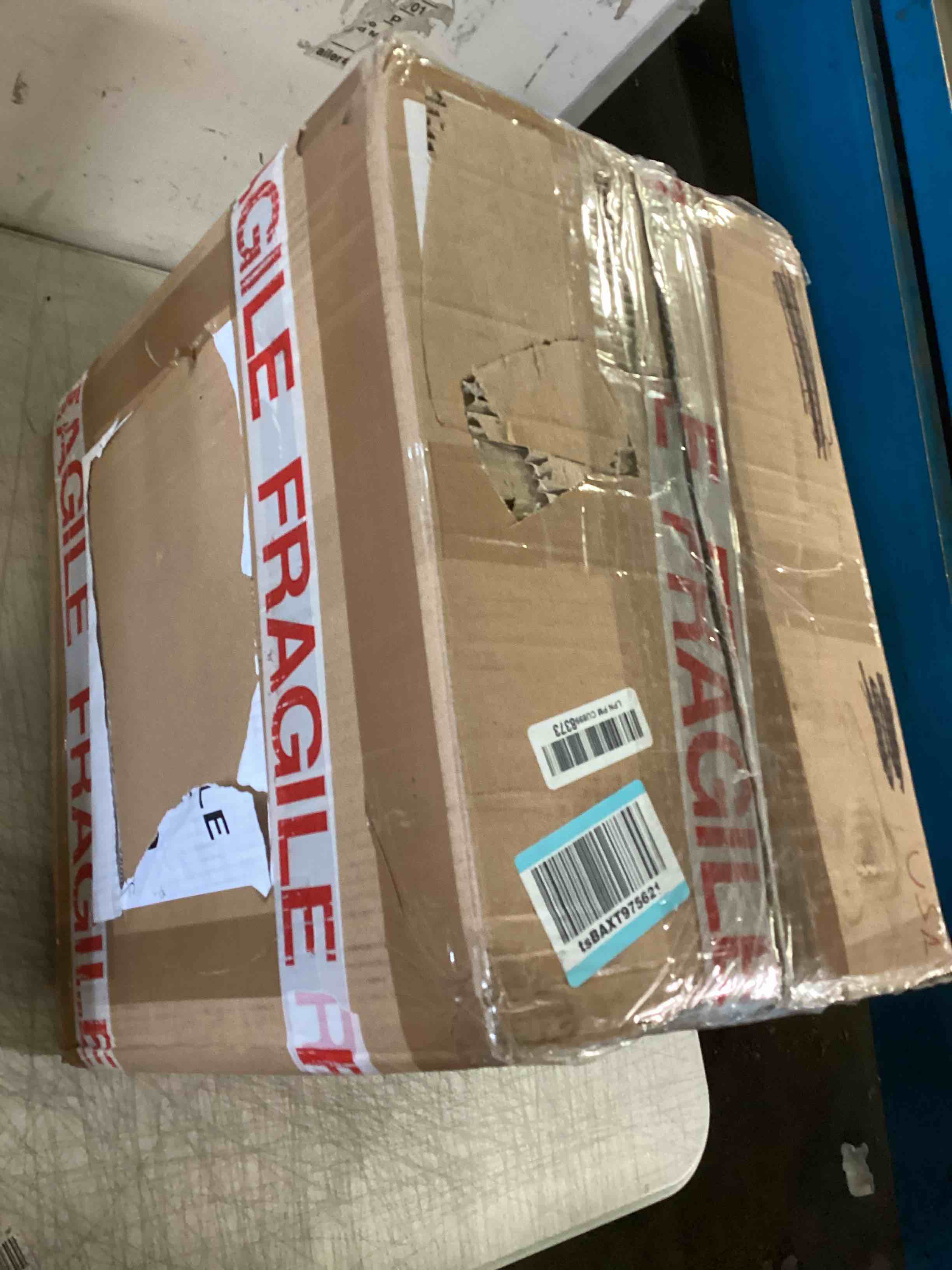 https://s3.amazonaws.com/lotting-images-prod/bidfta/BLU5526127_1699637002935.jpeg