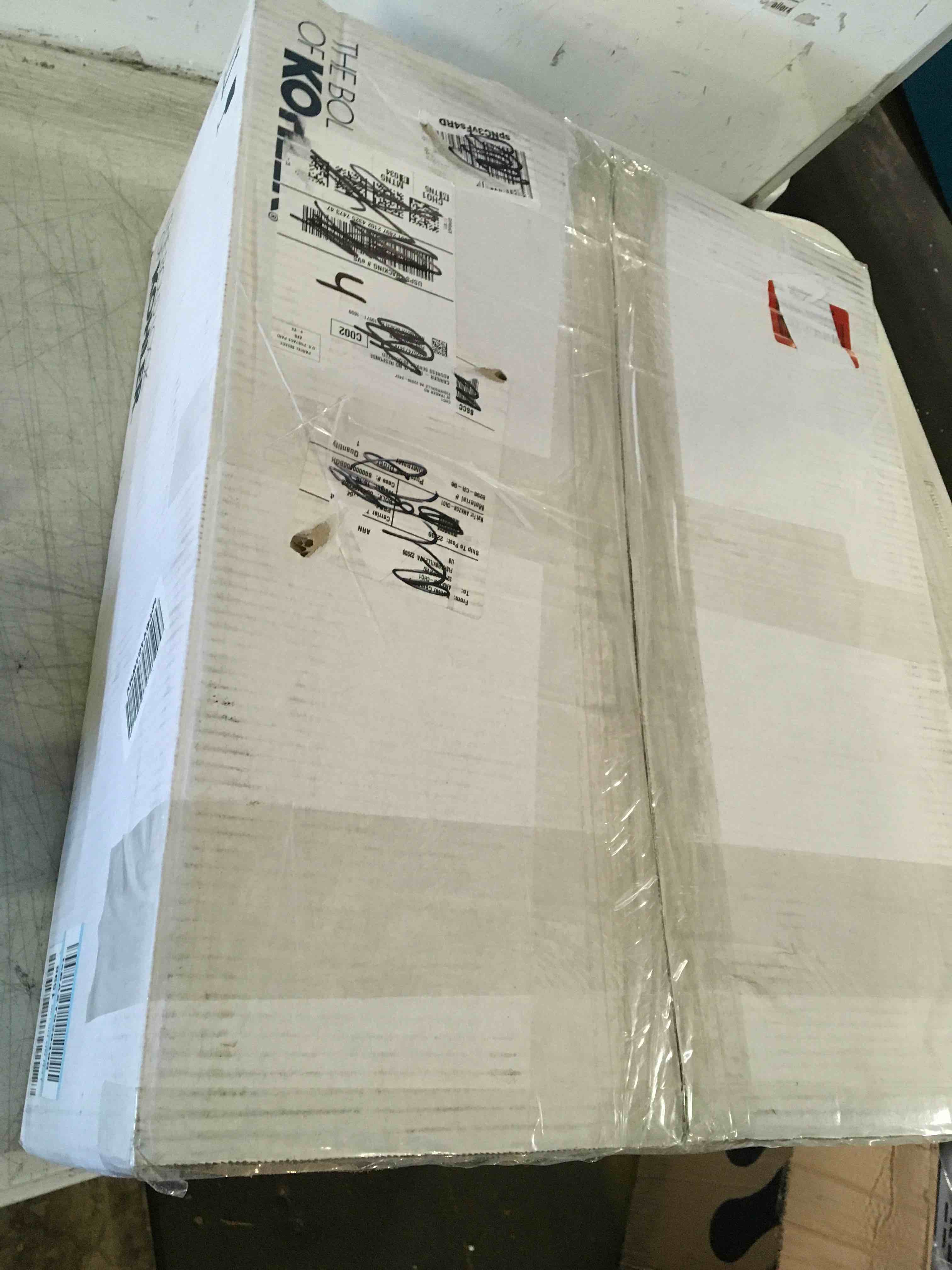 https://s3.amazonaws.com/lotting-images-prod/bidfta/BLU5526428_1700074709391.jpeg