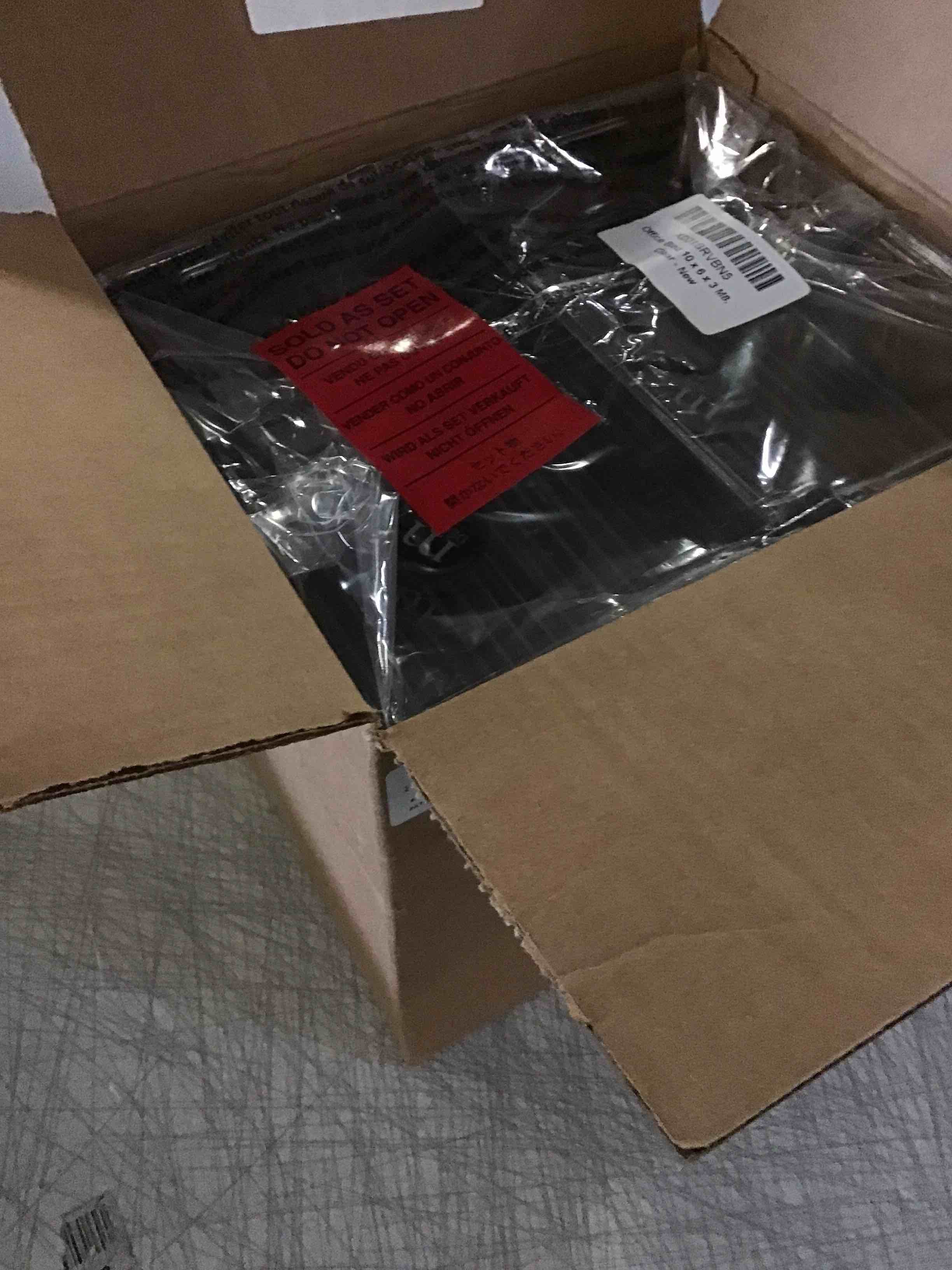 https://s3.amazonaws.com/lotting-images-prod/bidfta/BLU5528125_1701958348964.jpeg
