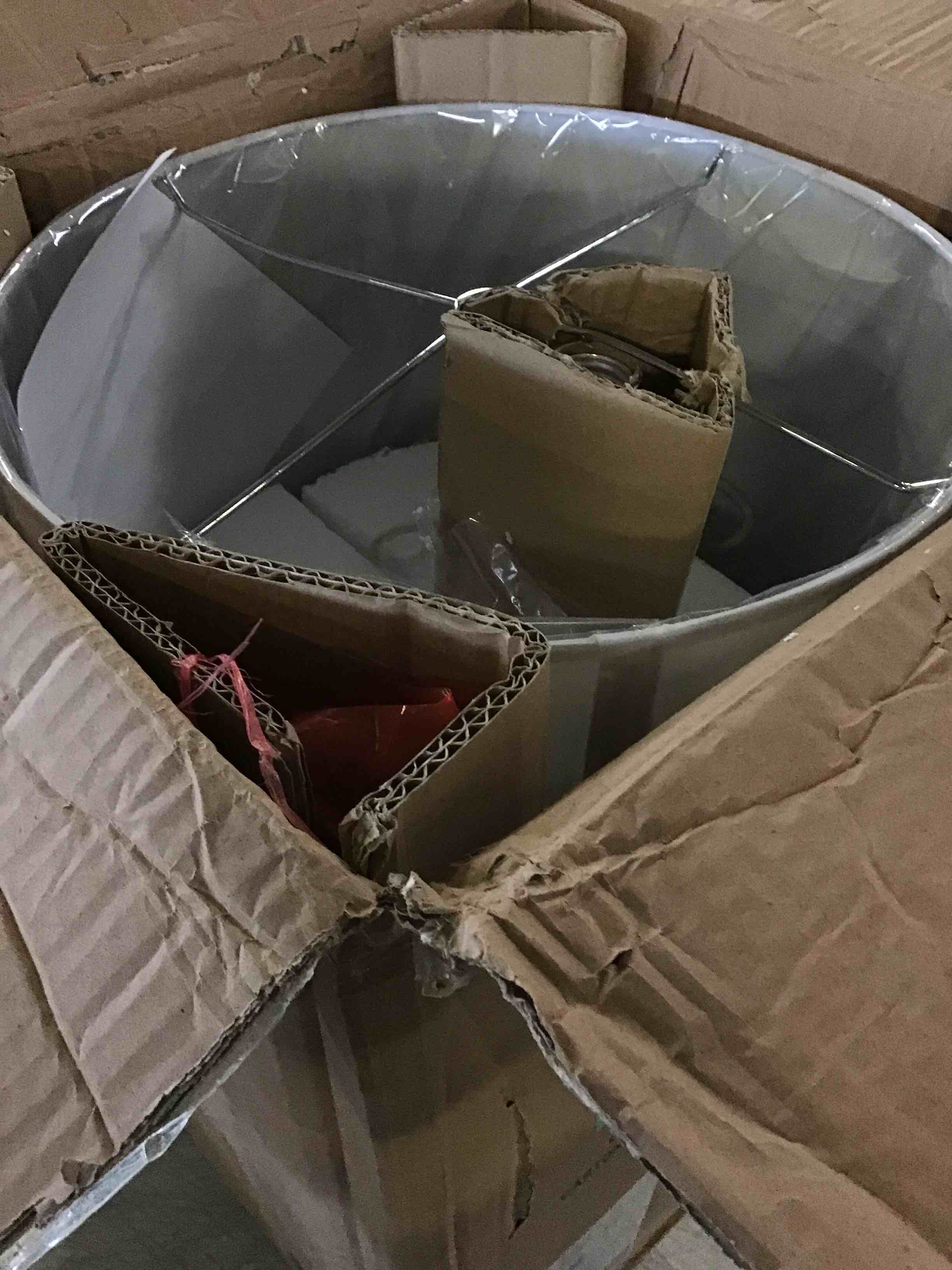 https://s3.amazonaws.com/lotting-images-prod/bidfta/BLU5528283_1701981088565.jpeg