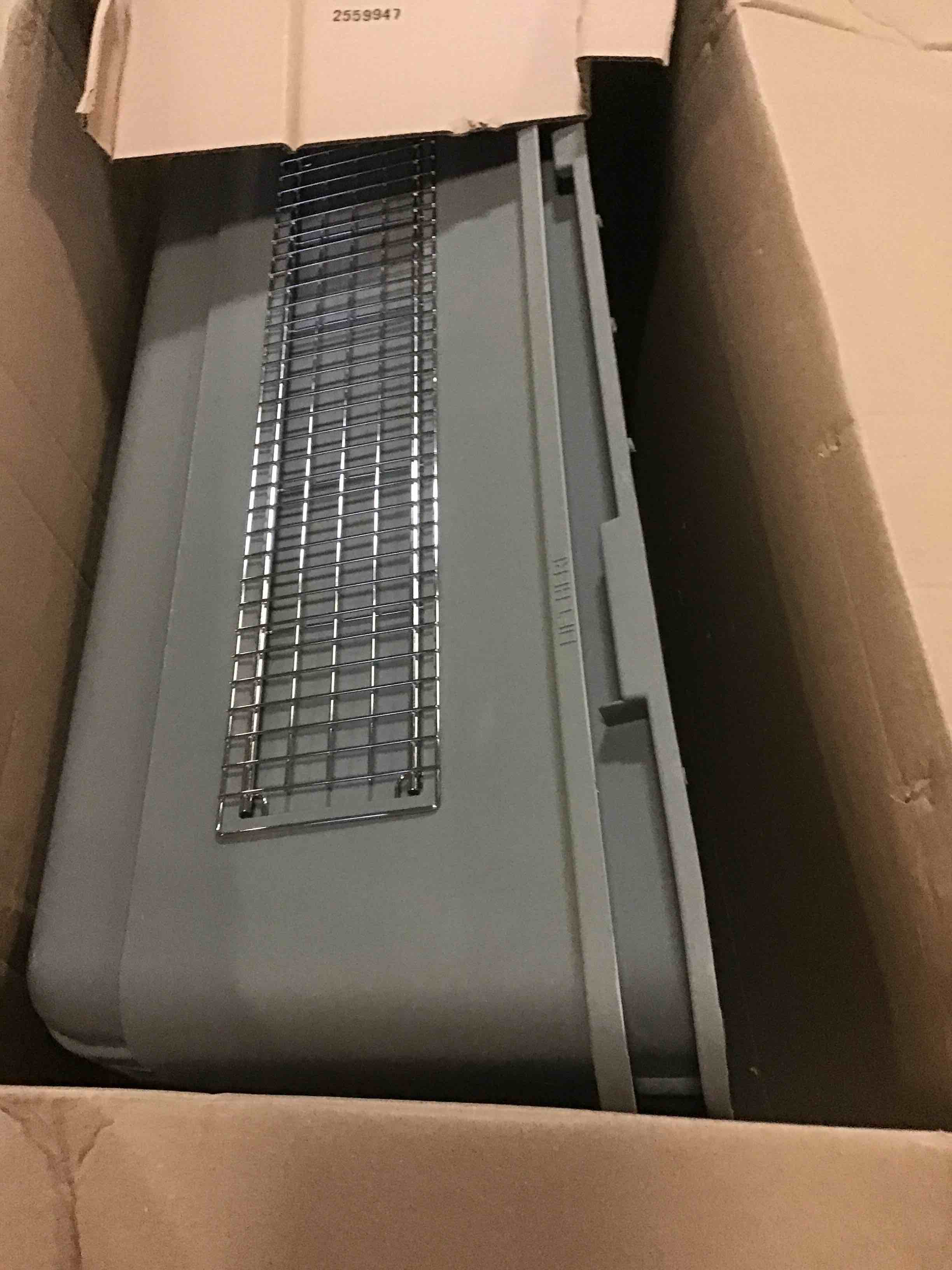 https://s3.amazonaws.com/lotting-images-prod/bidfta/BLU5528699_1702322147952.jpeg