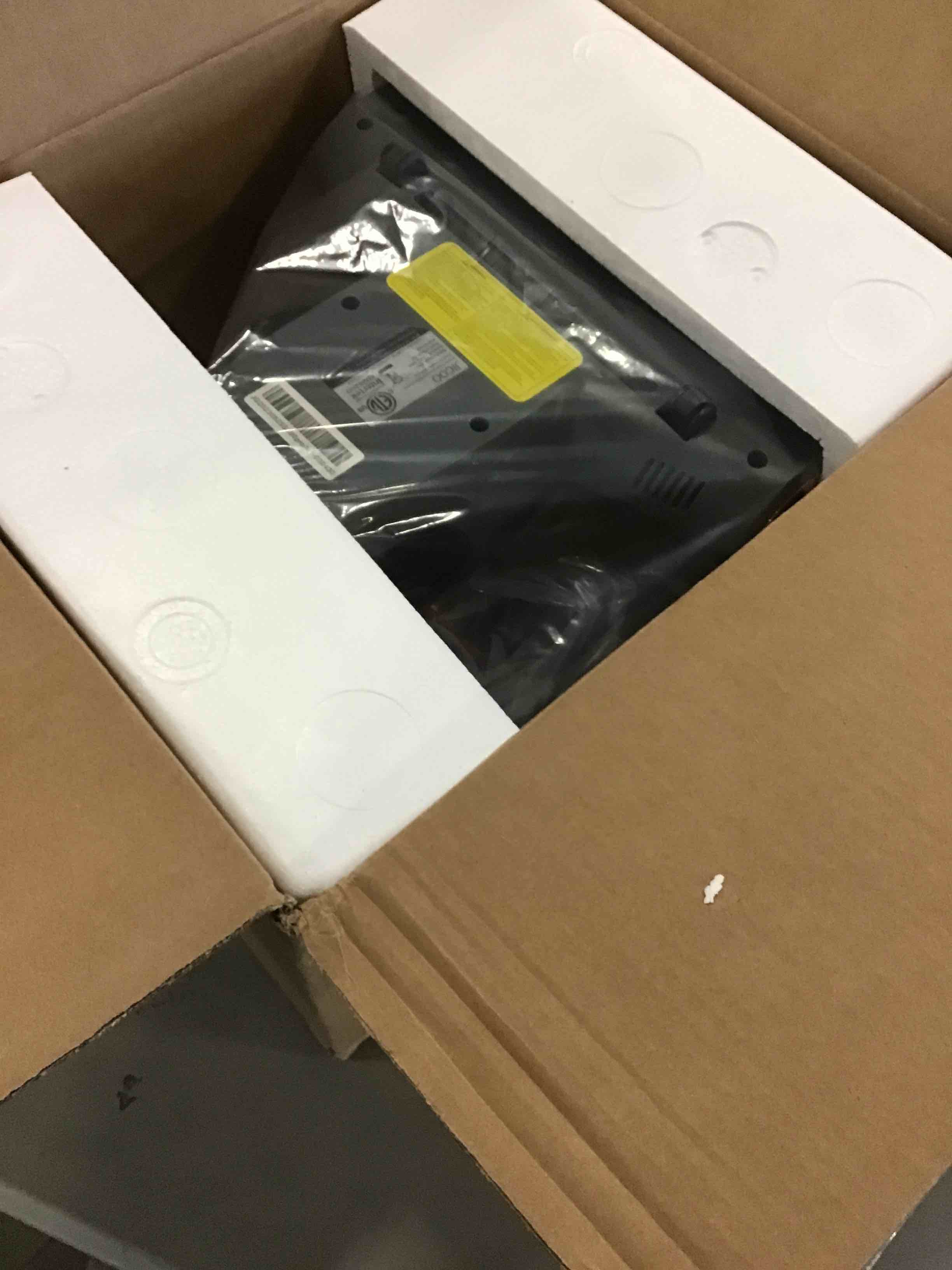 https://s3.amazonaws.com/lotting-images-prod/bidfta/BLU5528970_1702415302083.jpeg