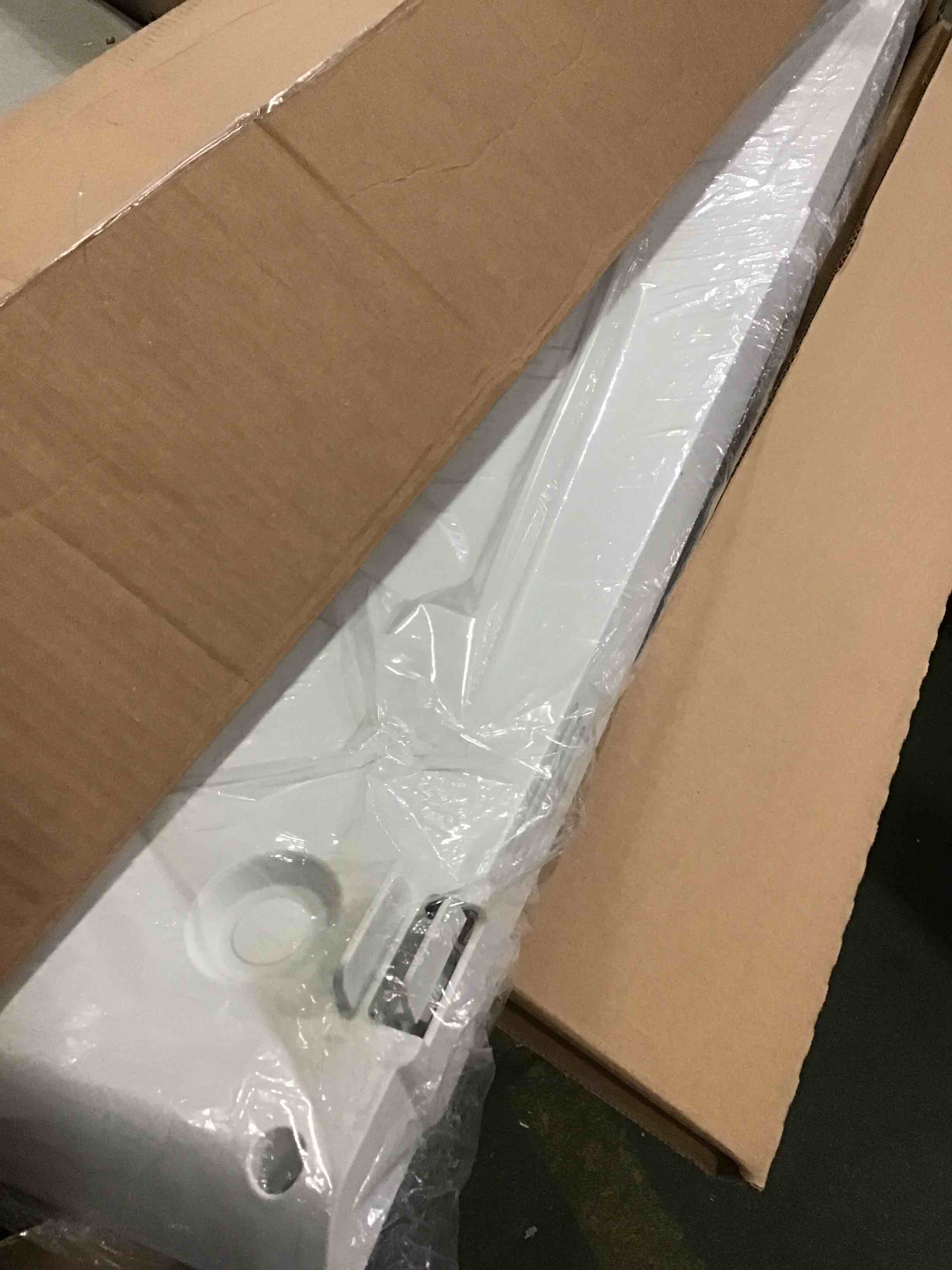 https://s3.amazonaws.com/lotting-images-prod/bidfta/BLU5529123_1702492184987.jpeg