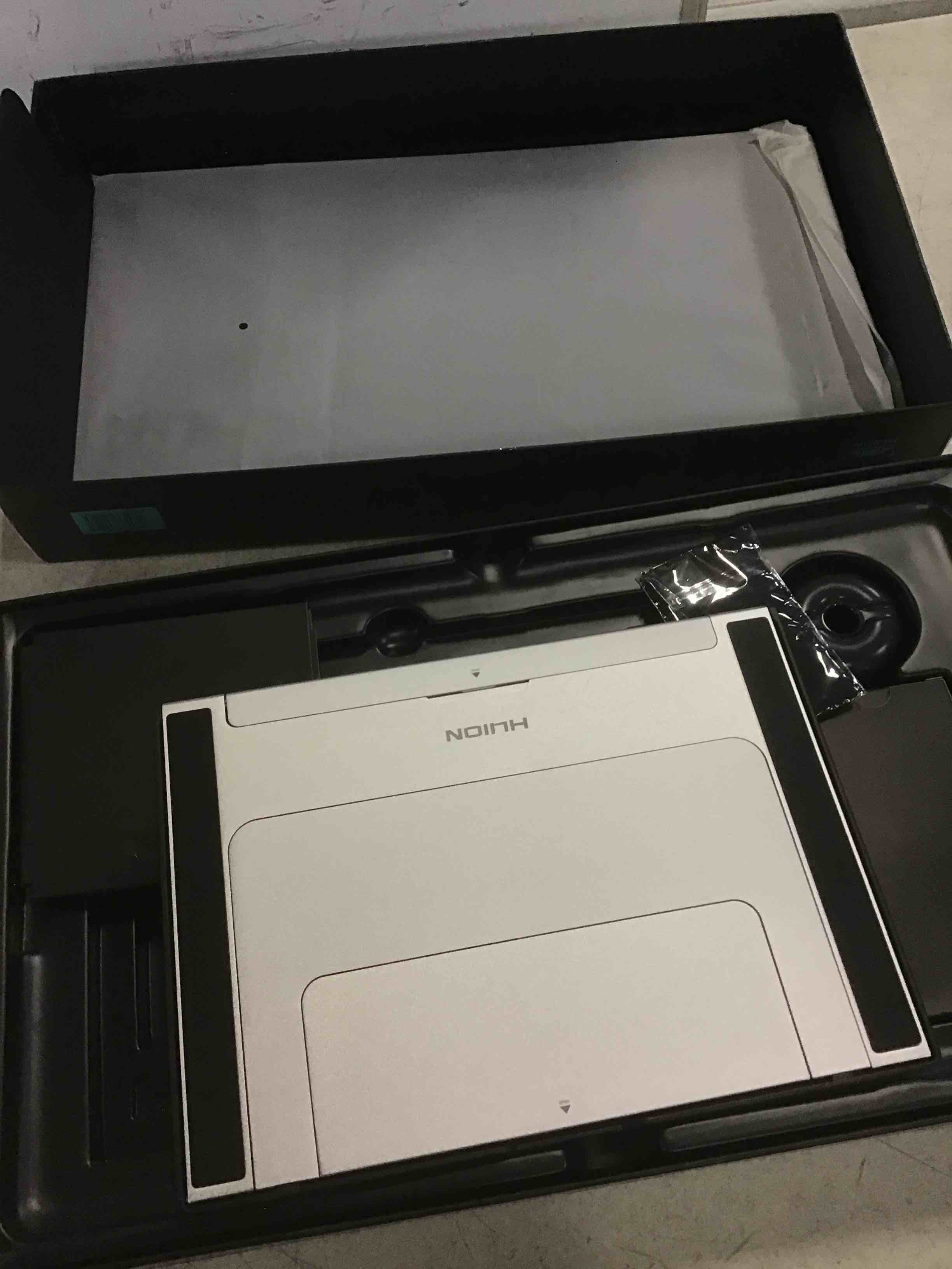 https://s3.amazonaws.com/lotting-images-prod/bidfta/BLU5529151_1702494946031.jpeg
