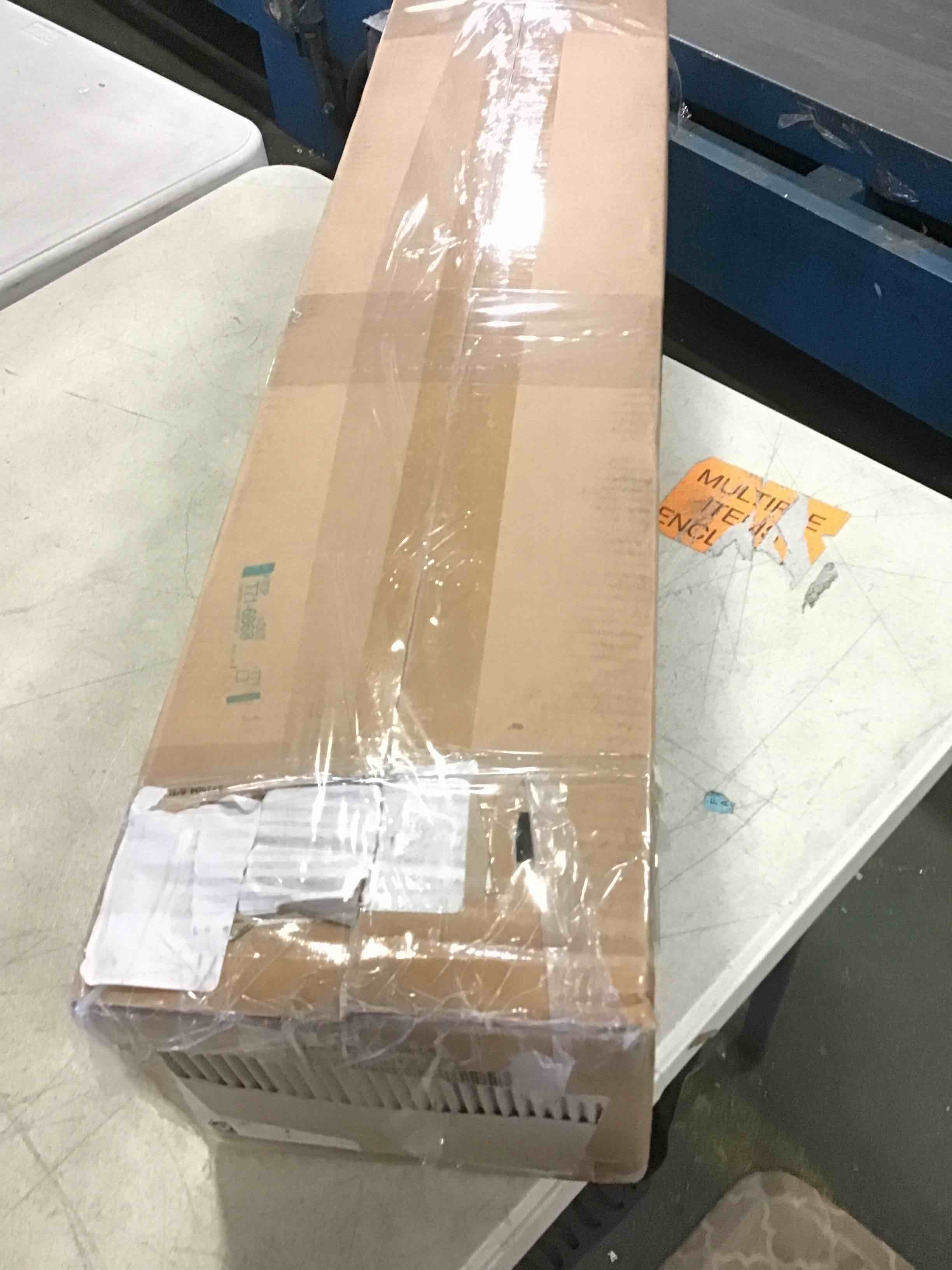 https://s3.amazonaws.com/lotting-images-prod/bidfta/BLU5529159_1702495943827.jpeg
