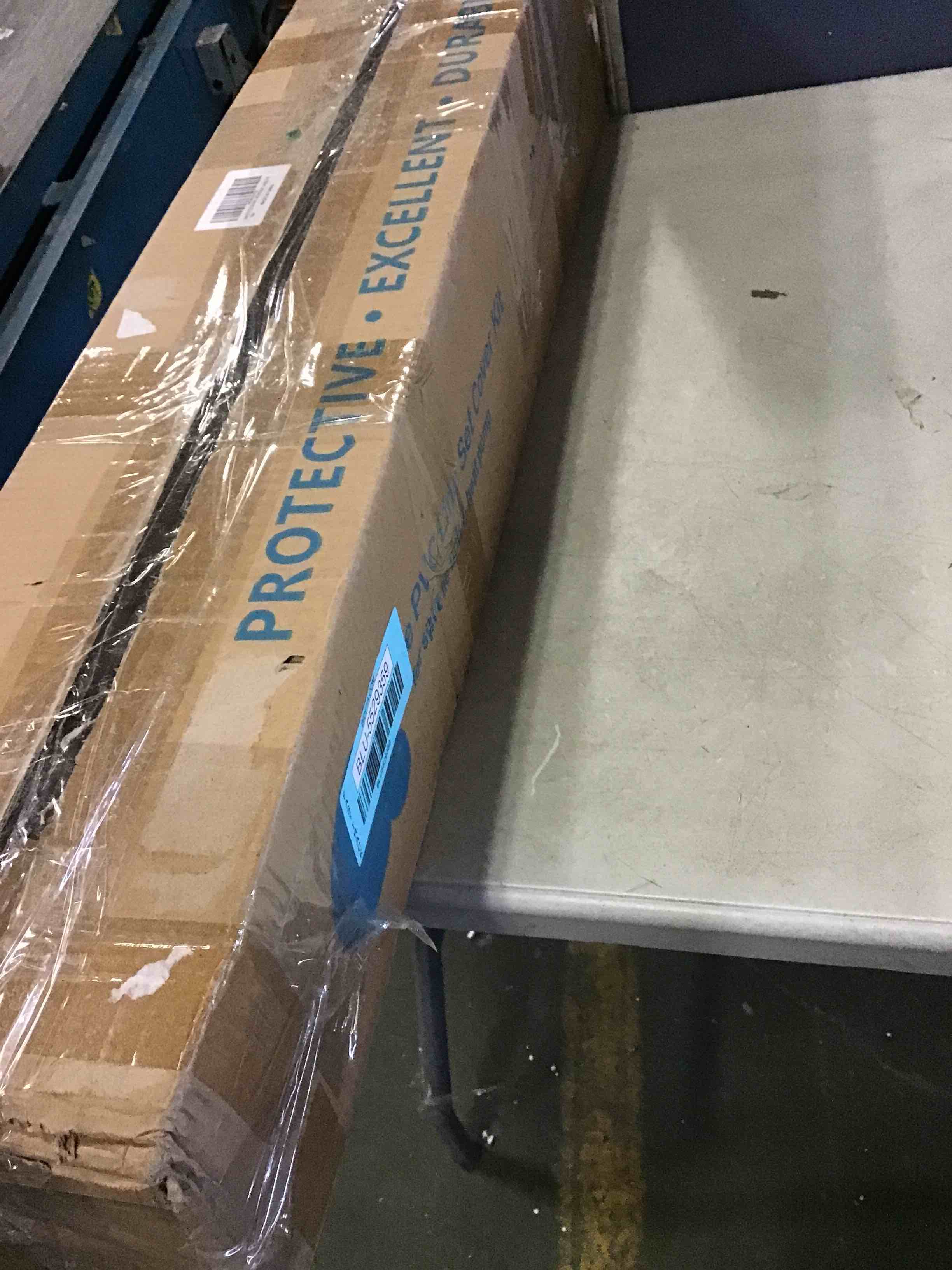 https://s3.amazonaws.com/lotting-images-prod/bidfta/BLU5529359_1702579214193.jpeg