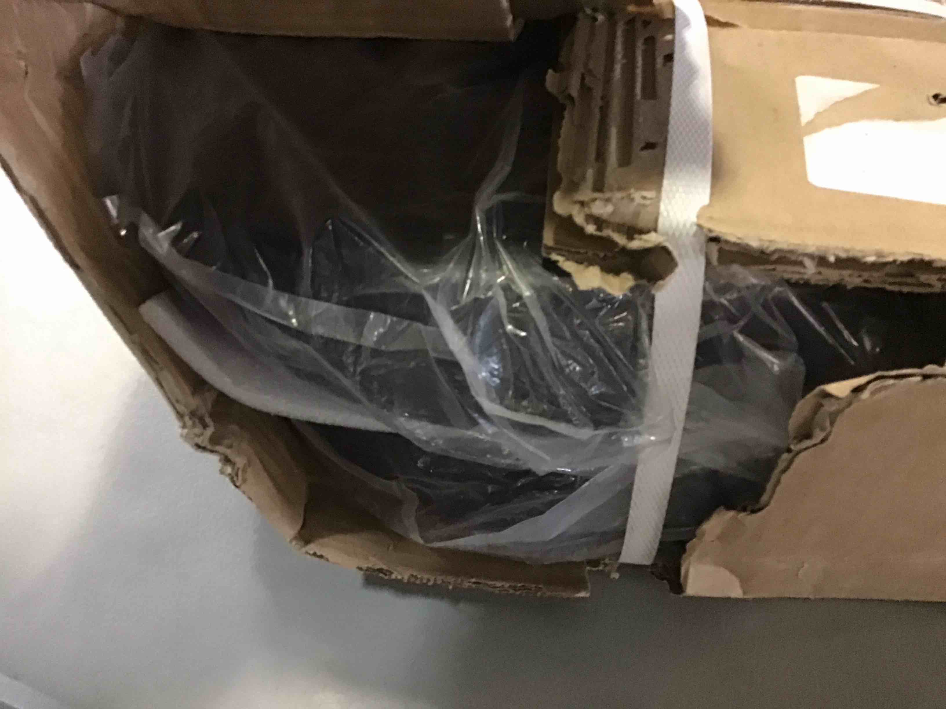 https://s3.amazonaws.com/lotting-images-prod/bidfta/BLU5529486_1701881764153.jpeg