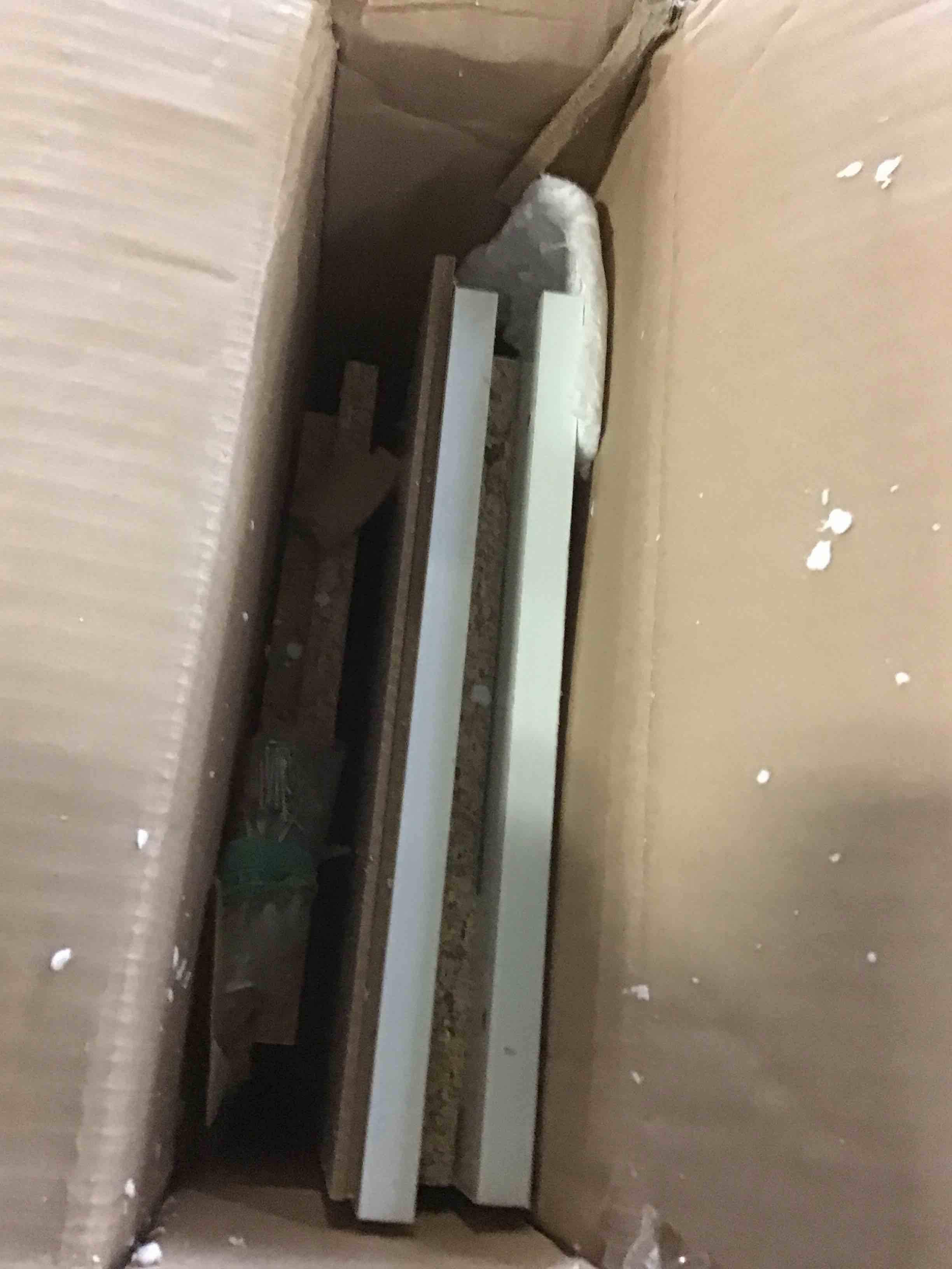 https://s3.amazonaws.com/lotting-images-prod/bidfta/BLU5529649_1701978622272.jpeg