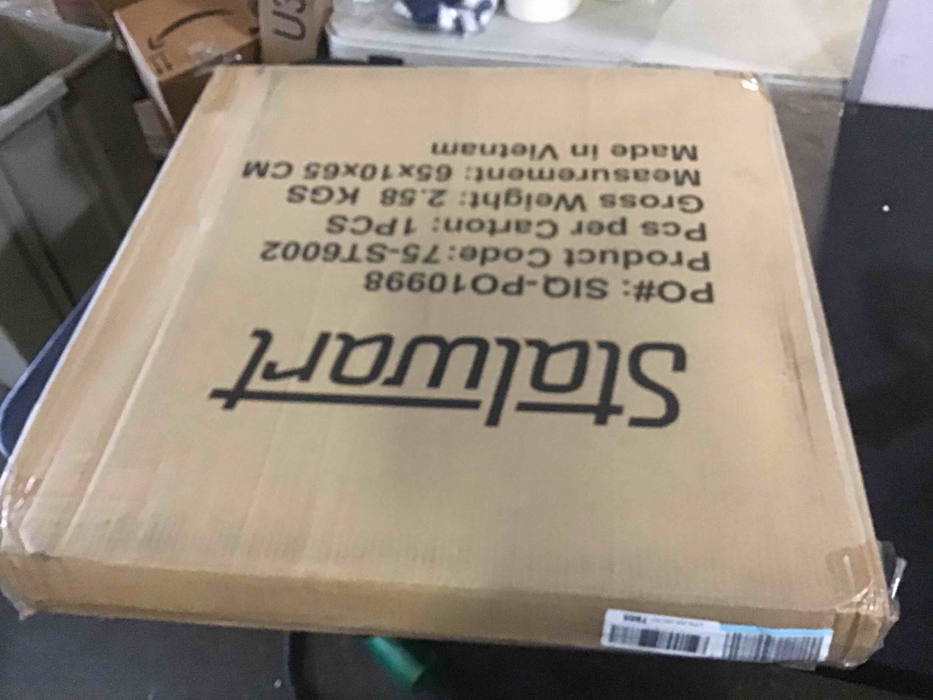 https://s3.amazonaws.com/lotting-images-prod/bidfta/BLU5529661_1701981176676.jpeg
