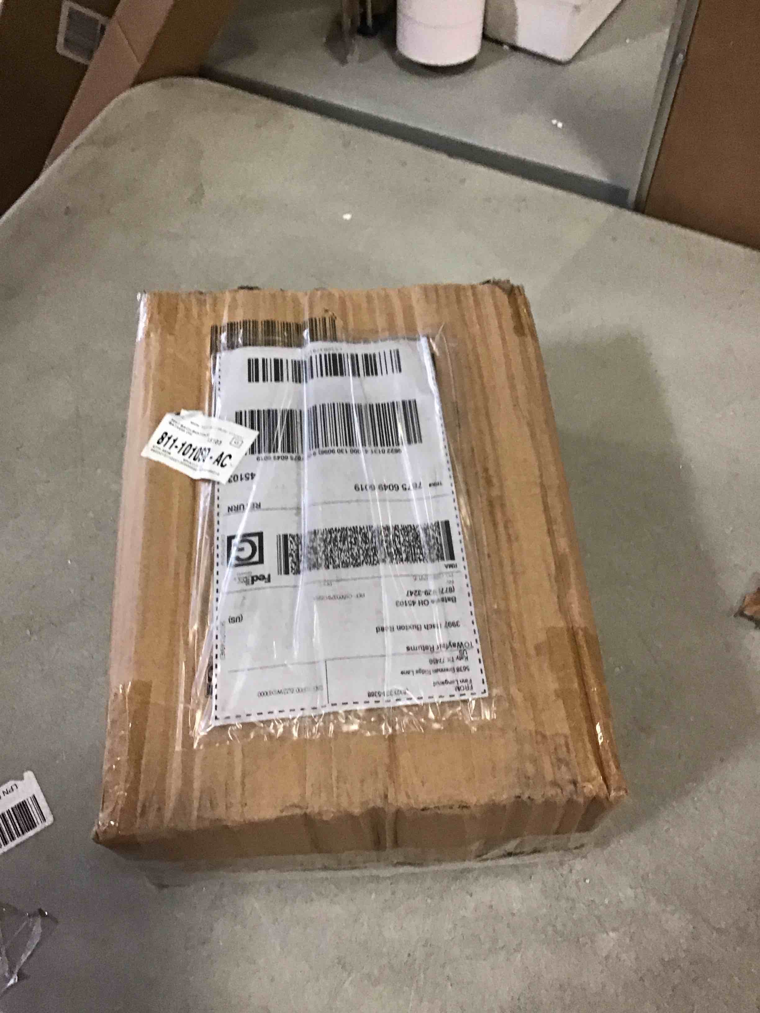 https://s3.amazonaws.com/lotting-images-prod/bidfta/BLU5530246_1702492923218.jpeg