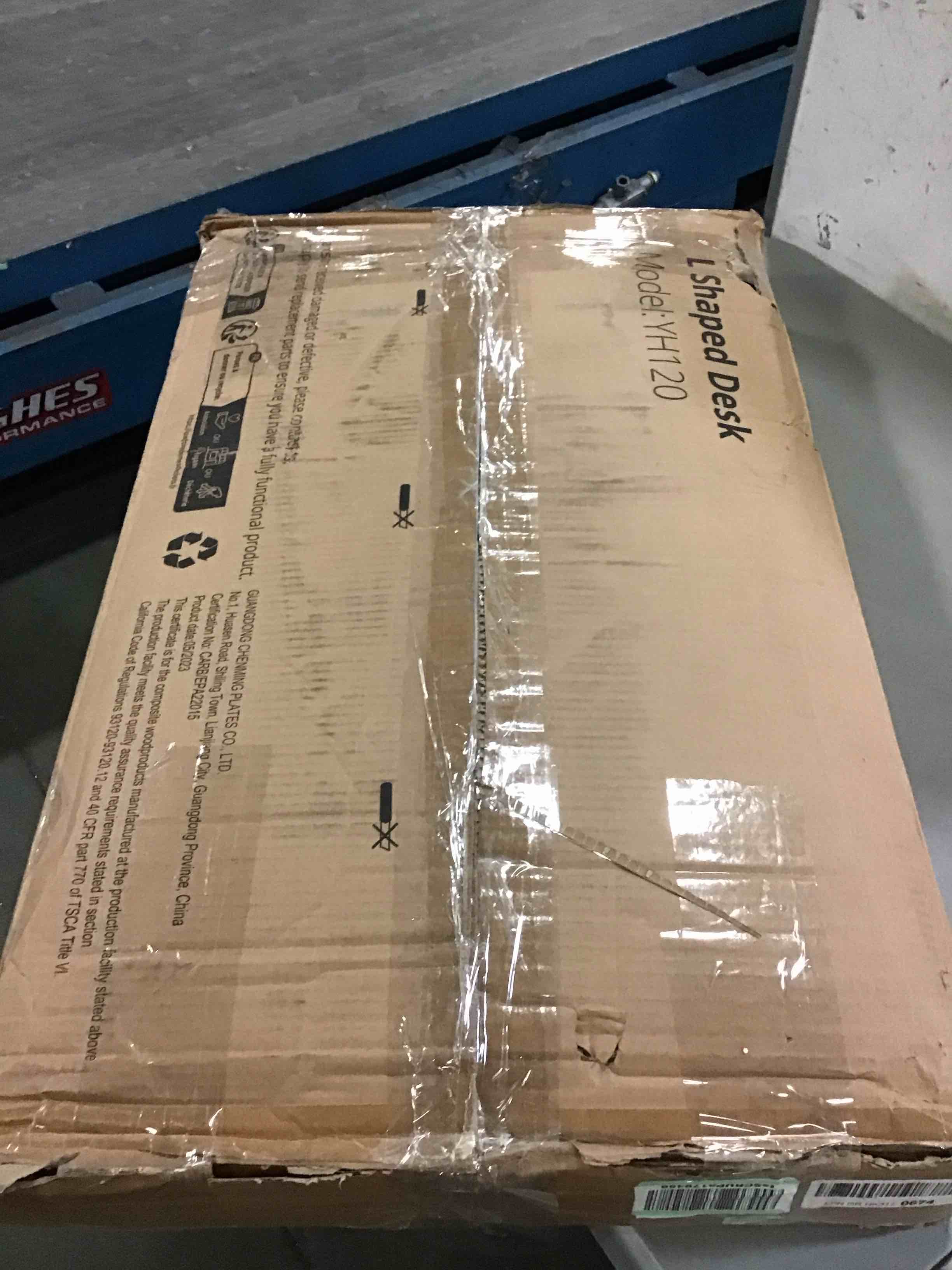 https://s3.amazonaws.com/lotting-images-prod/bidfta/BLU5530342_1702557251047.jpeg