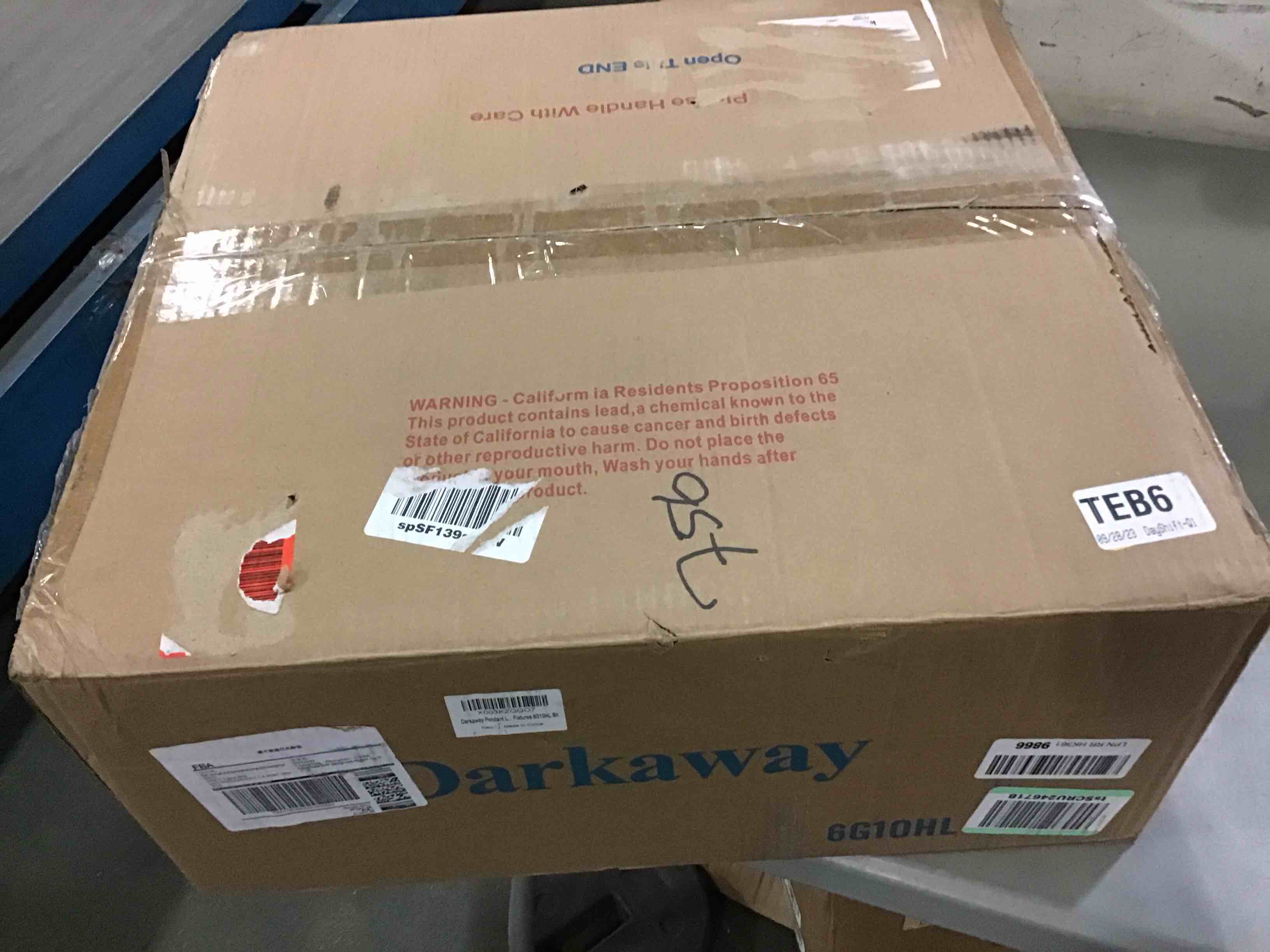 https://s3.amazonaws.com/lotting-images-prod/bidfta/BLU5530353_1702558138437.jpeg